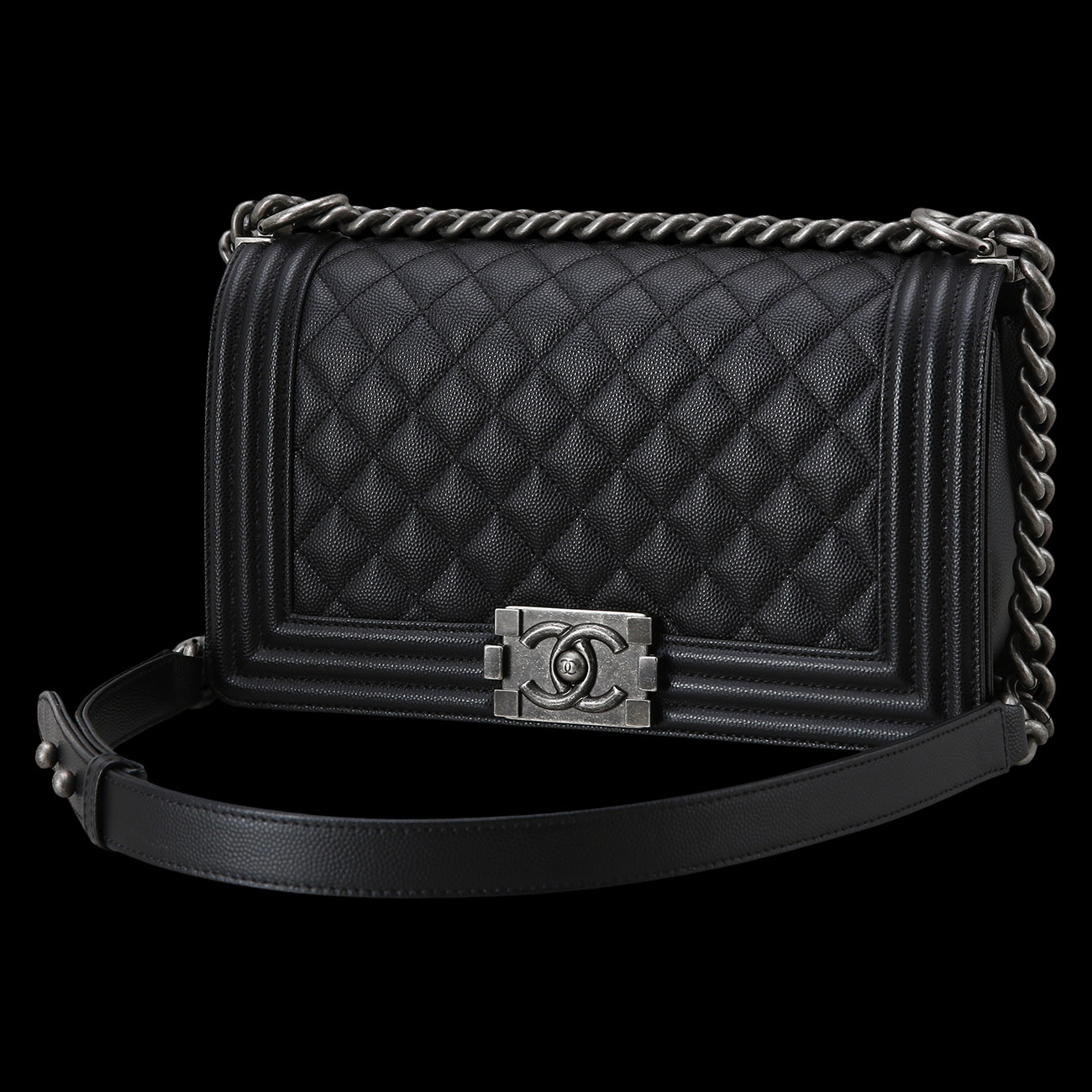 CHANEL(USED)샤넬 보이샤넬 캐비어 미듐 은장