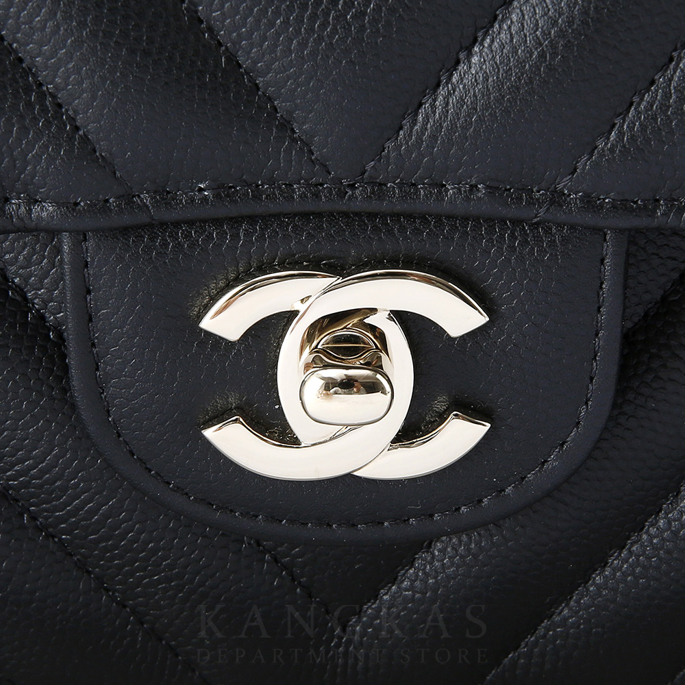 CHANEL(USED)샤넬 클래식 캐비어 쉐브론 미듐 블랙