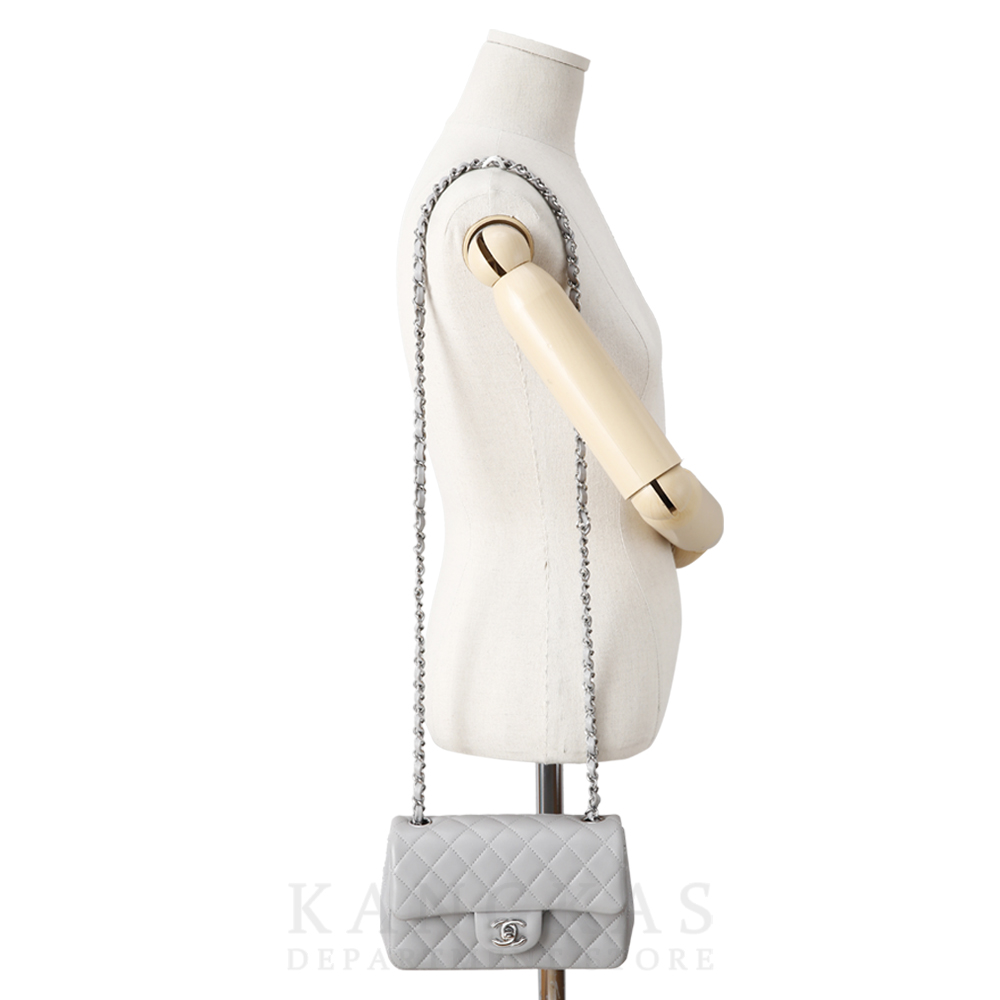 CHANEL(USED)샤넬 클래식 램스킨 뉴미니 그레이
