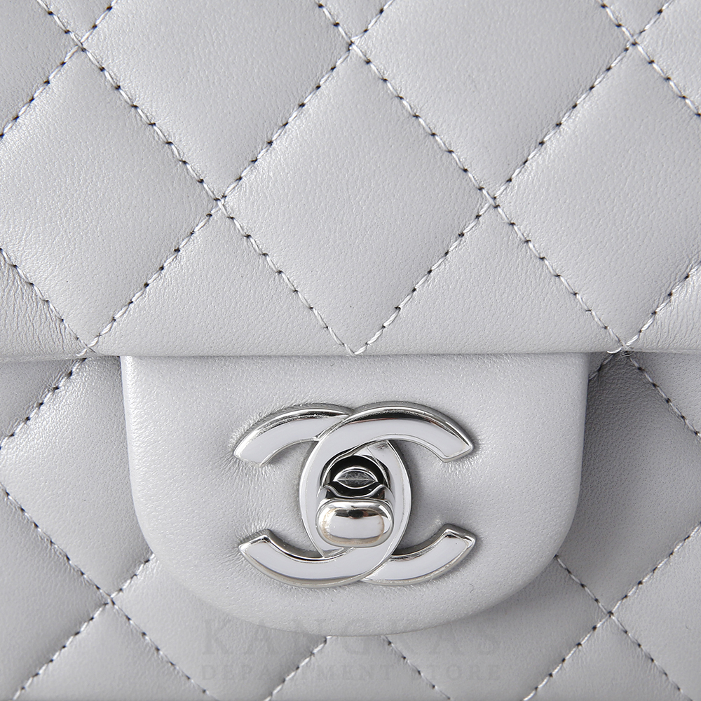 CHANEL(USED)샤넬 클래식 램스킨 뉴미니 그레이