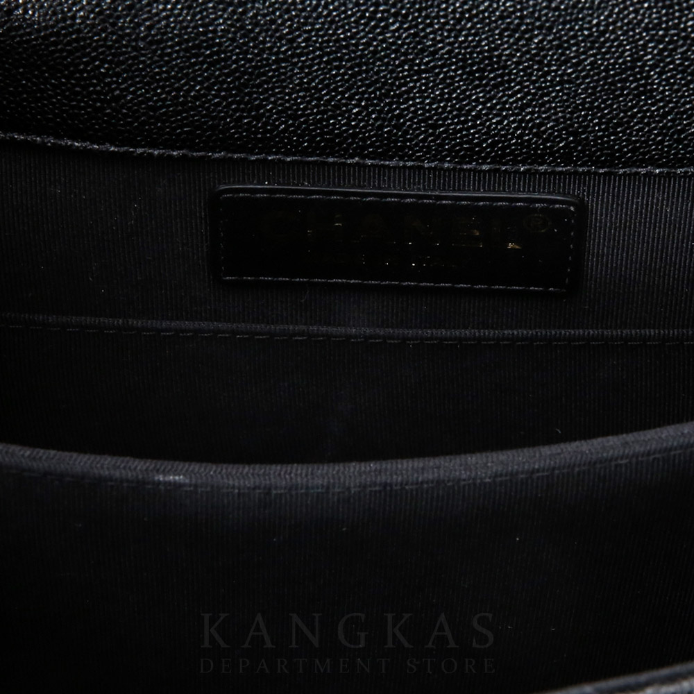 CHANEL(USED)샤넬 캐비어 보이샤넬 사첼백