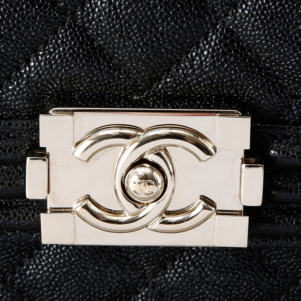 CHANEL(USED)샤넬 캐비어 보이샤넬 사첼백