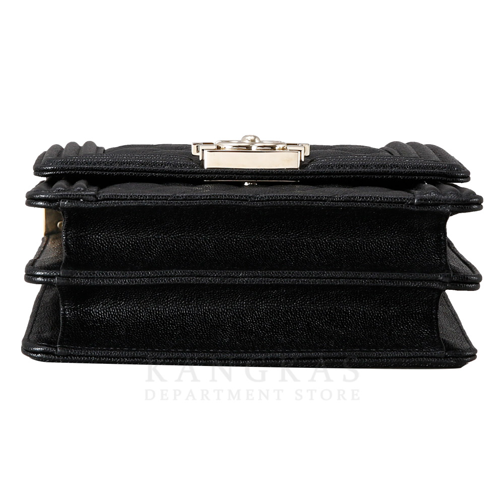 CHANEL(USED)샤넬 캐비어 보이샤넬 사첼백