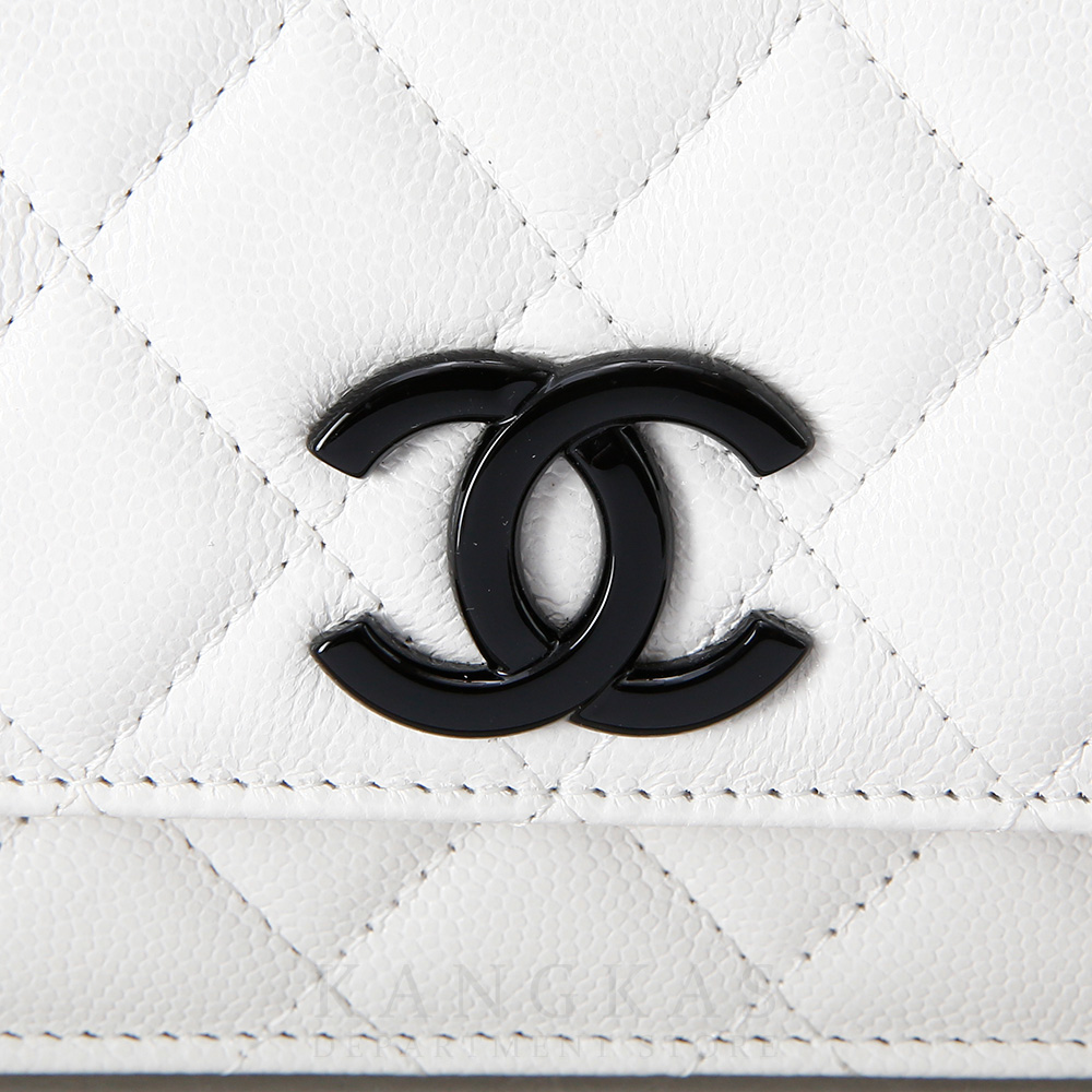 CHANEL(USED)샤넬 시즌 캐비어 화이트 CC로고 WOC