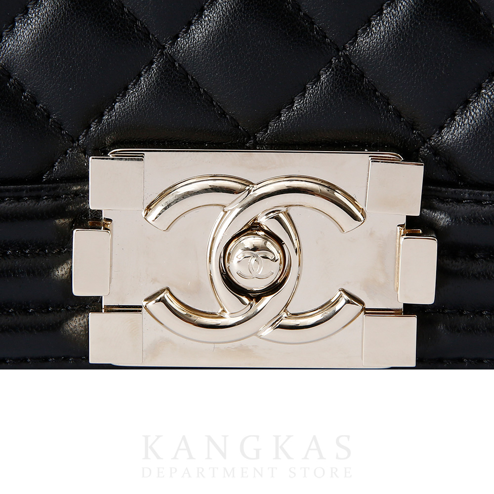 CHANEL(USED)샤넬 램스킨 보이샤넬 미듐