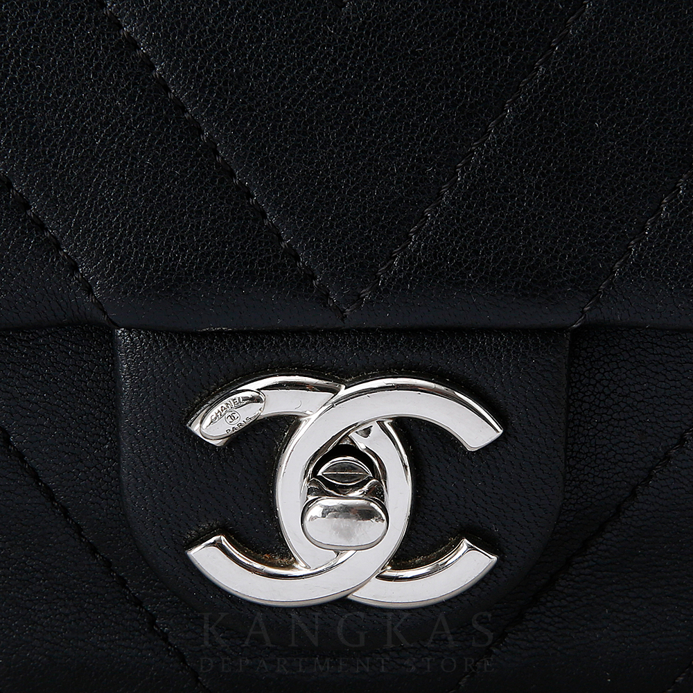 CHANEL(USED)샤넬 쉐브론 클래식 뉴미니