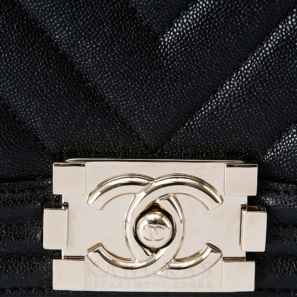 CHANEL(USED)샤넬 보이샤넬 캐비어 쉐브론 미듐