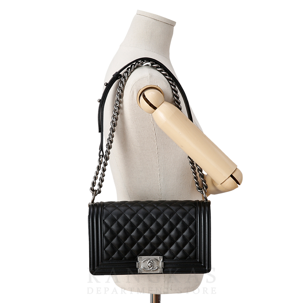 CHANEL(USED)샤넬 캐비어 보이샤넬 미듐