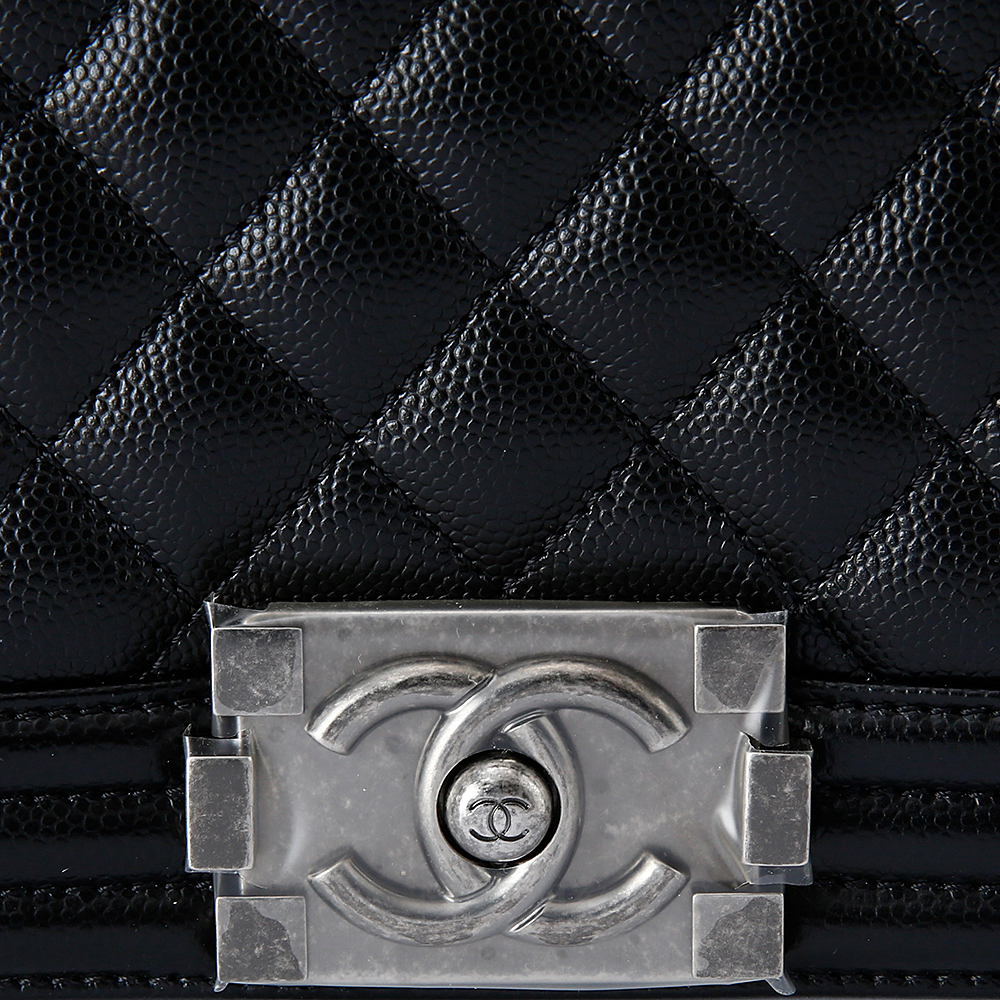 CHANEL(USED)샤넬 캐비어 보이샤넬 미듐