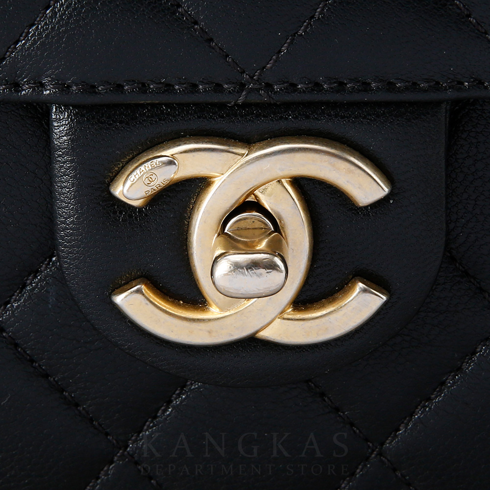 CHANEL(USED)샤넬 AS0584 시즌 진주 장식 정사각 플랩백