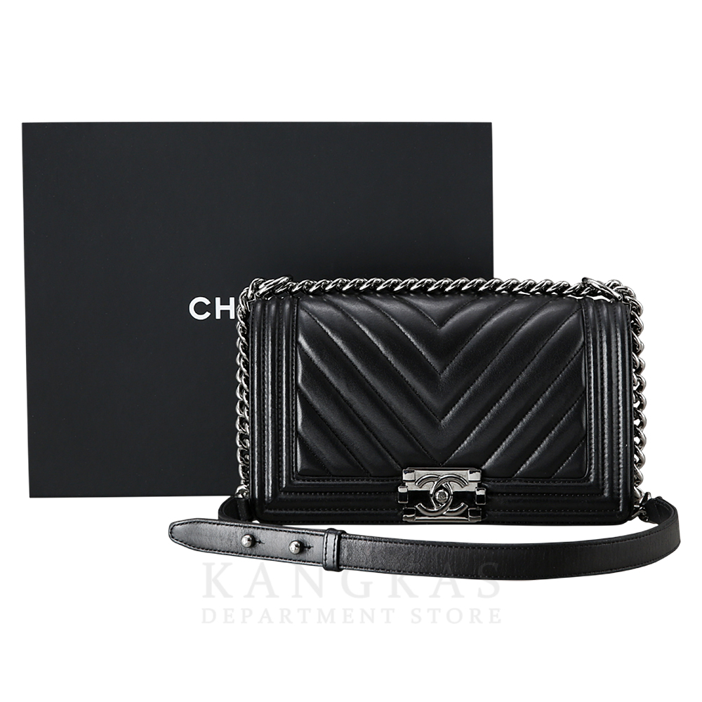 CHANEL(USED)샤넬 램스킨 쉐브론 보이샤넬 미듐