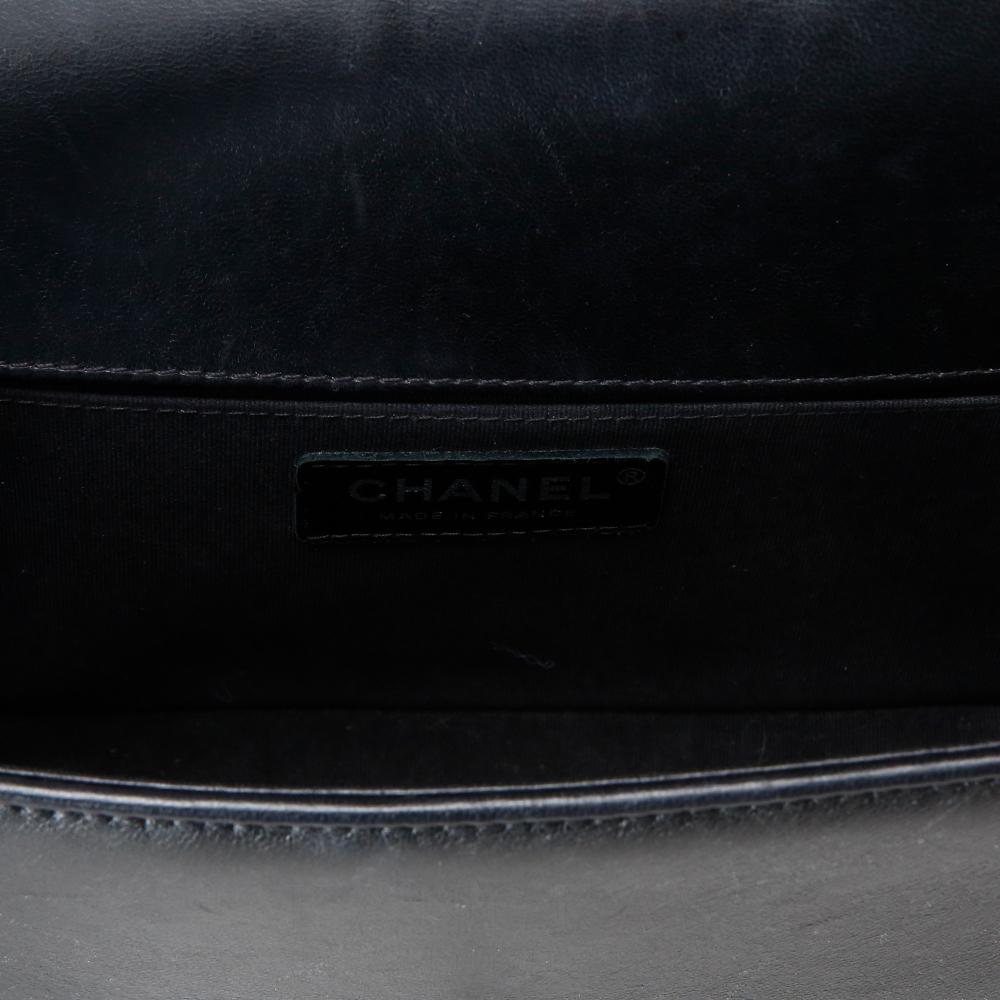 CHANEL(USED)샤넬 램스킨 쉐브론 보이샤넬 미듐