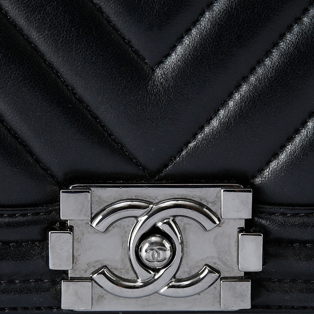 CHANEL(USED)샤넬 램스킨 쉐브론 보이샤넬 미듐
