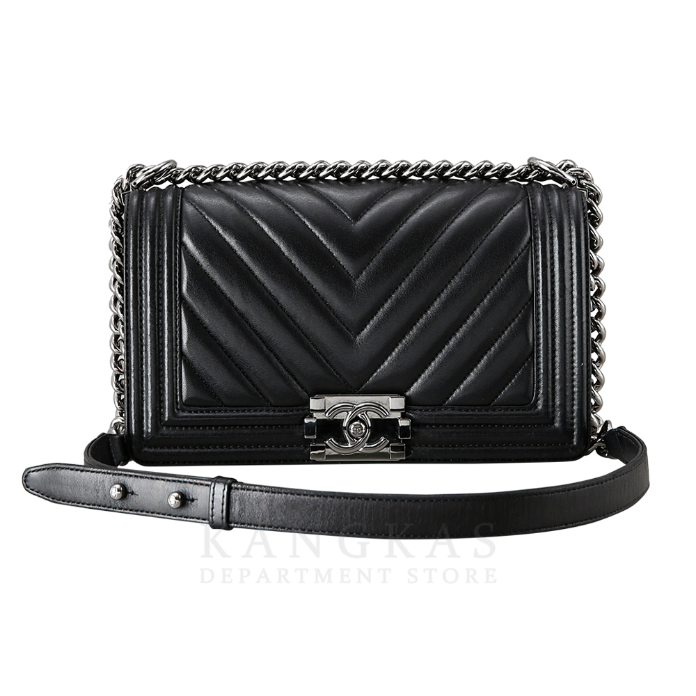 CHANEL(USED)샤넬 램스킨 쉐브론 보이샤넬 미듐