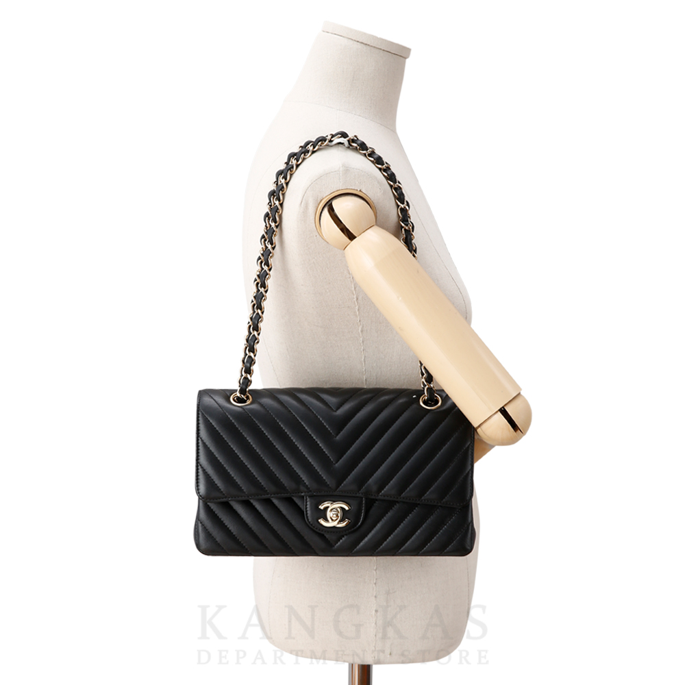 CHANEL(USED)샤넬 클래식 램스킨 쉐브론 미듐