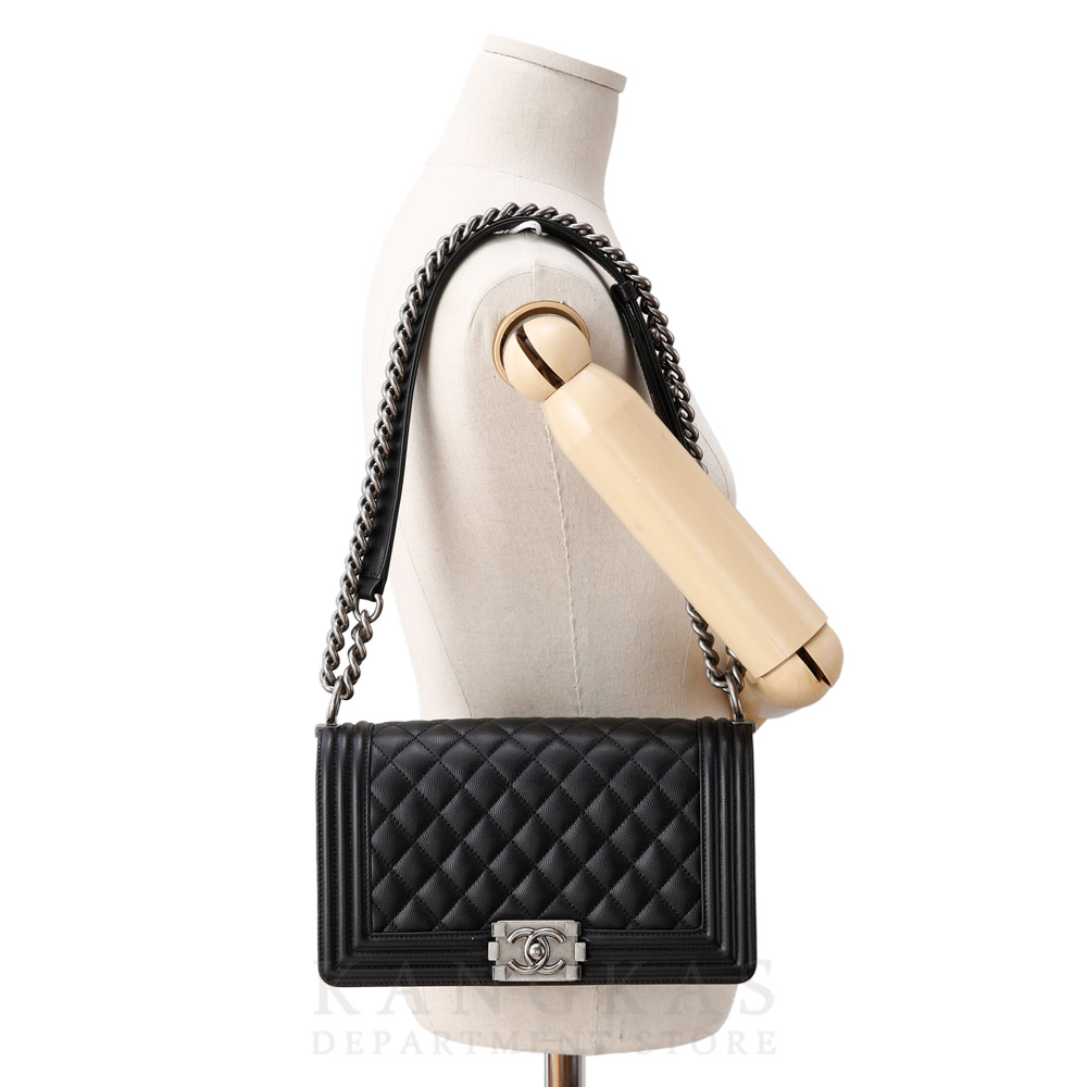 CHANEL(USED)샤넬 캐비어 보이샤넬 미듐 플랩백