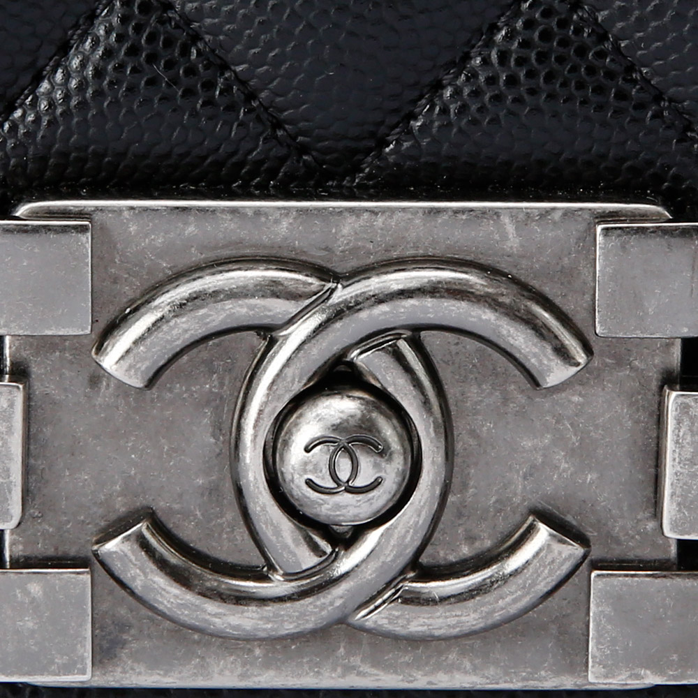 CHANEL(USED)샤넬 캐비어 보이샤넬 미듐 플랩백