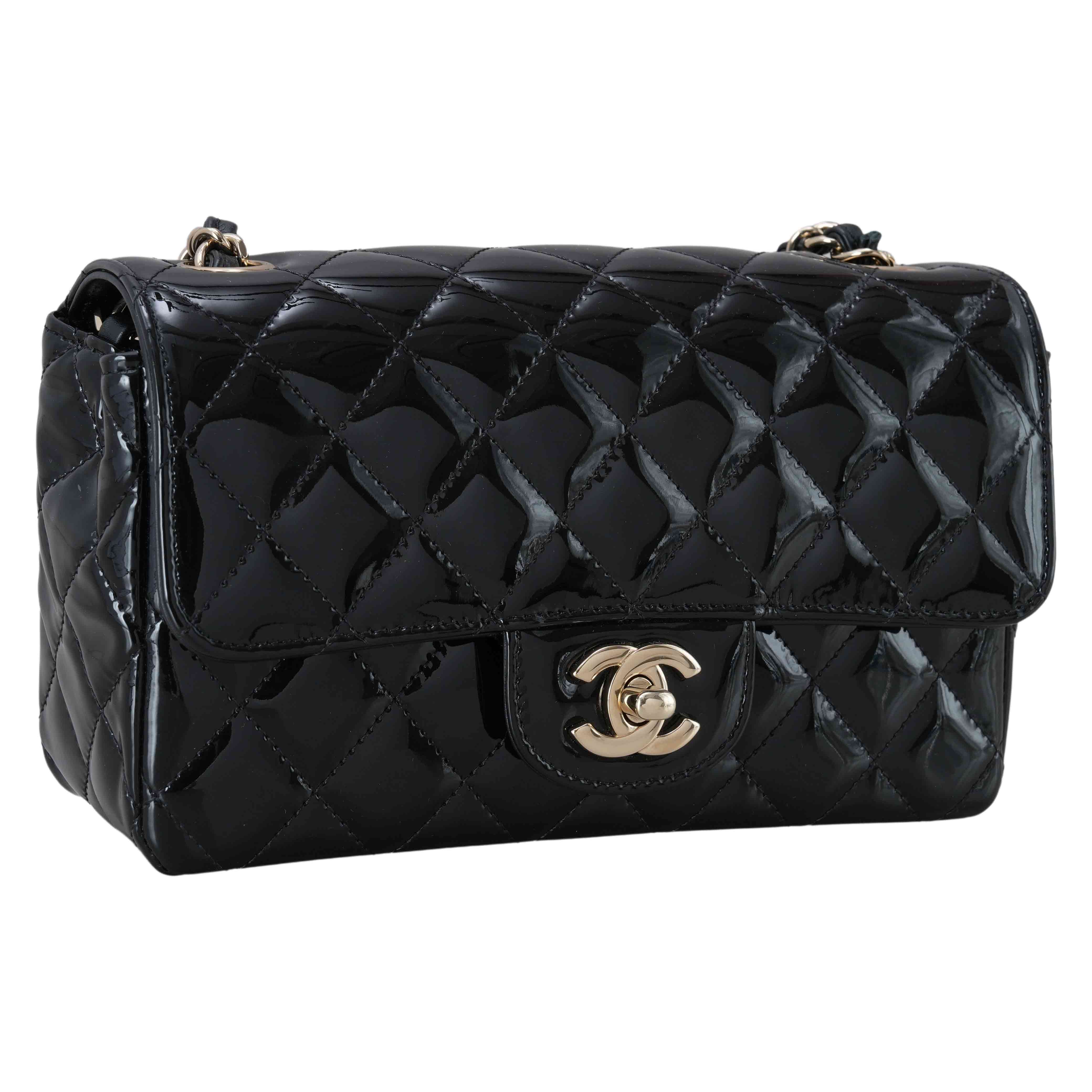 CHANEL(USED)샤넬 A69900 클래식 페이던트 뉴미니 크로스백