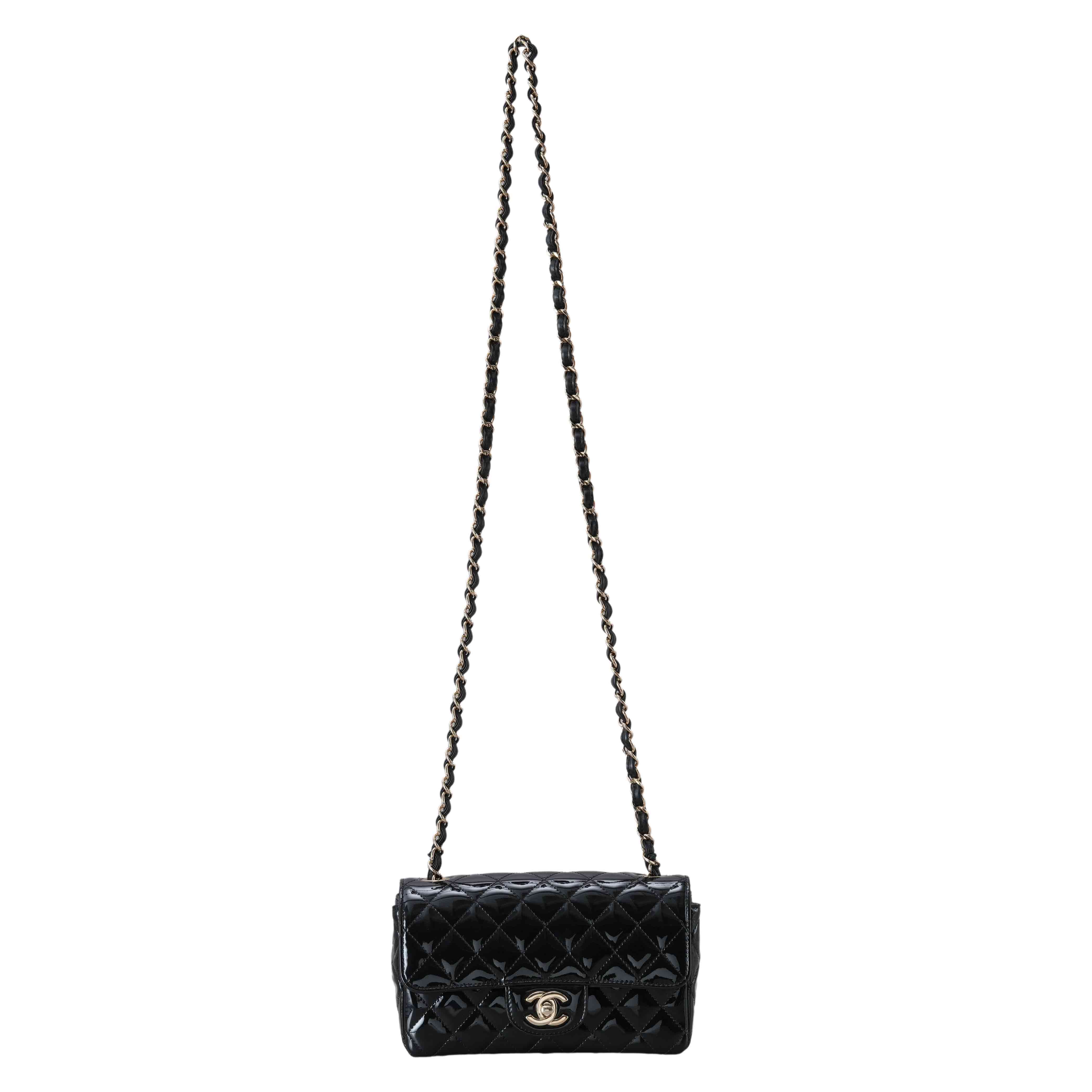 CHANEL(USED)샤넬 A69900 클래식 페이던트 뉴미니 크로스백