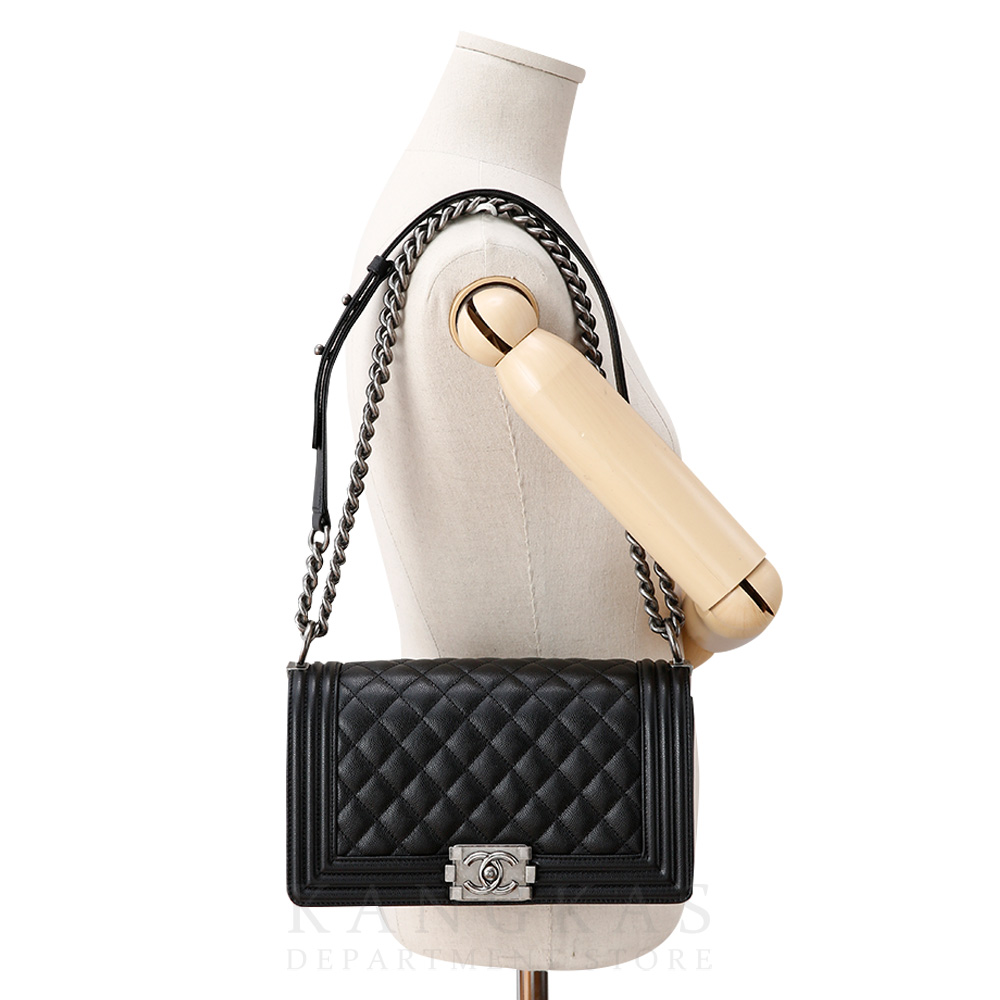 CHANEL(USED)샤넬 캐비어 보이샤넬 미듐 플랩백
