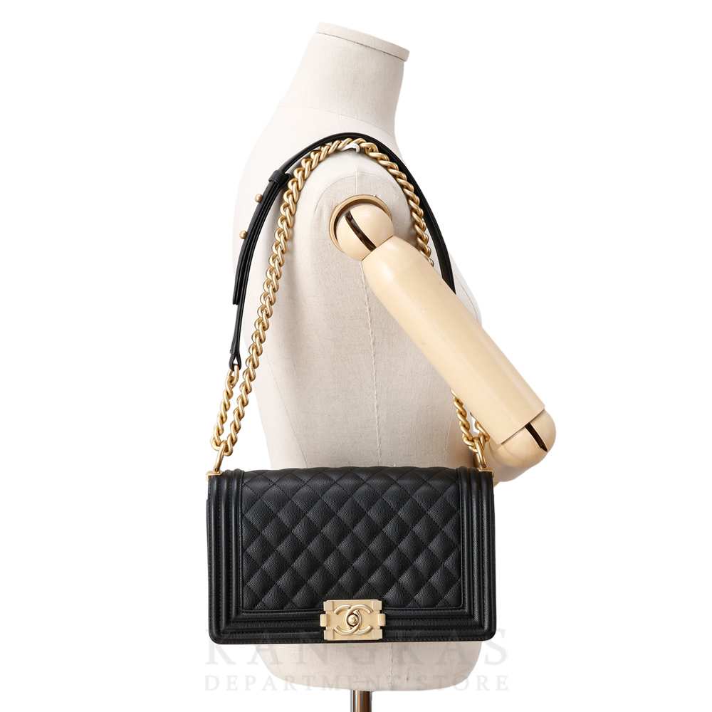 CHANEL(USED)K샤넬 캐비어 보이샤넬 미듐 플랩백