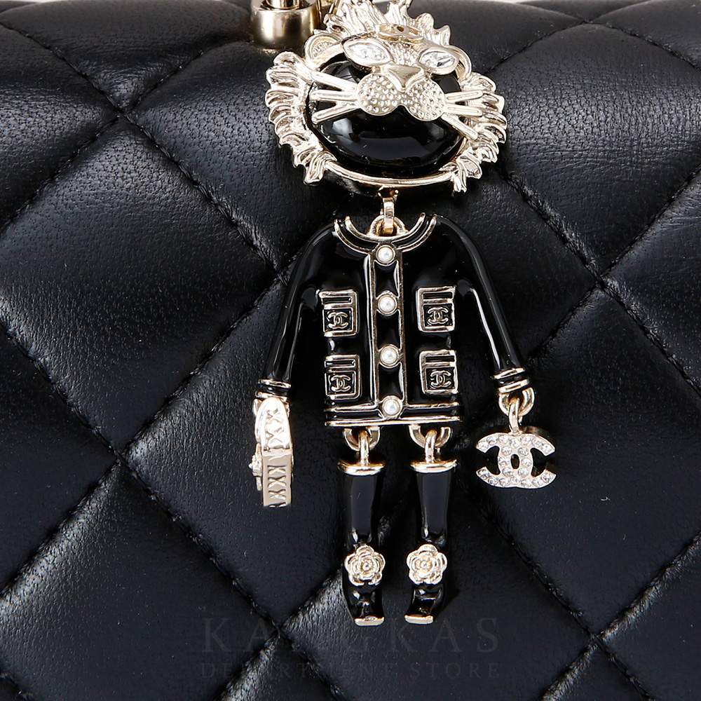 CHANEL(USED)샤넬 AS2431 참 장식 뉴미니 탑핸들