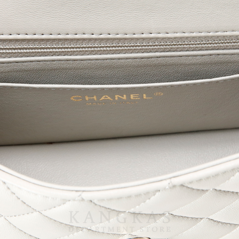CHANEL(USED)샤넬 A69900 램스킨 클래식 뉴미니 크로스백