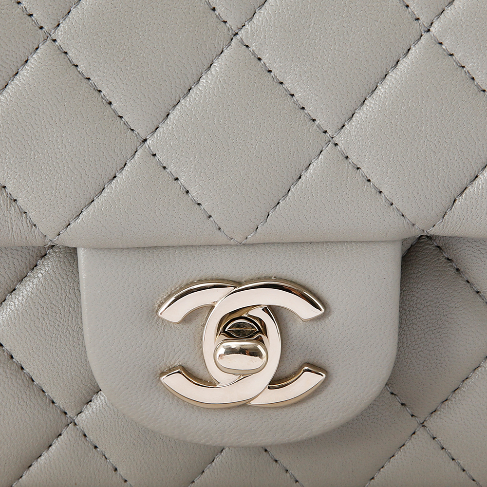 CHANEL(USED)샤넬 A69900 램스킨 클래식 뉴미니 크로스백