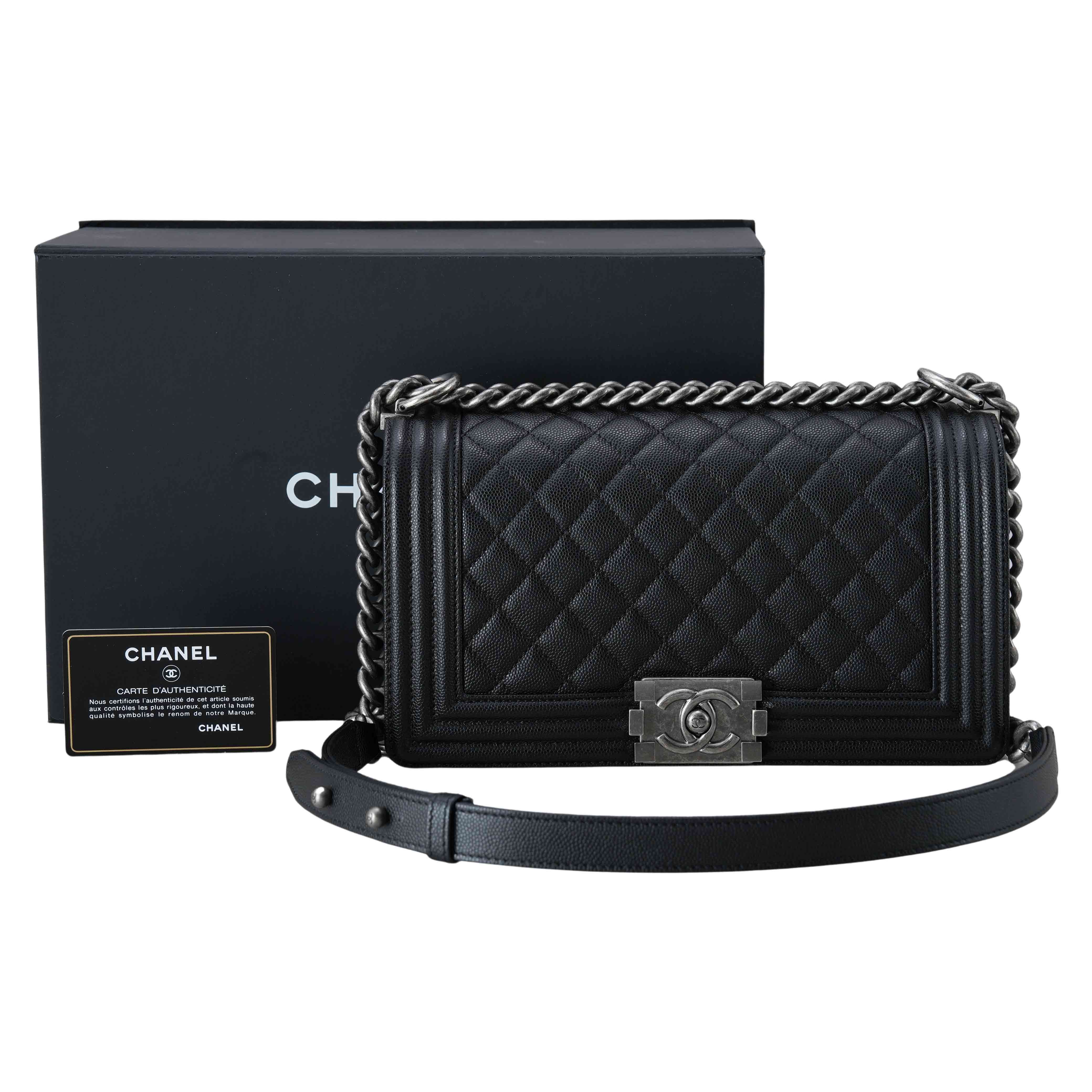 CHANEL(USED)샤넬 캐비어 보이샤넬 미듐 플랩백