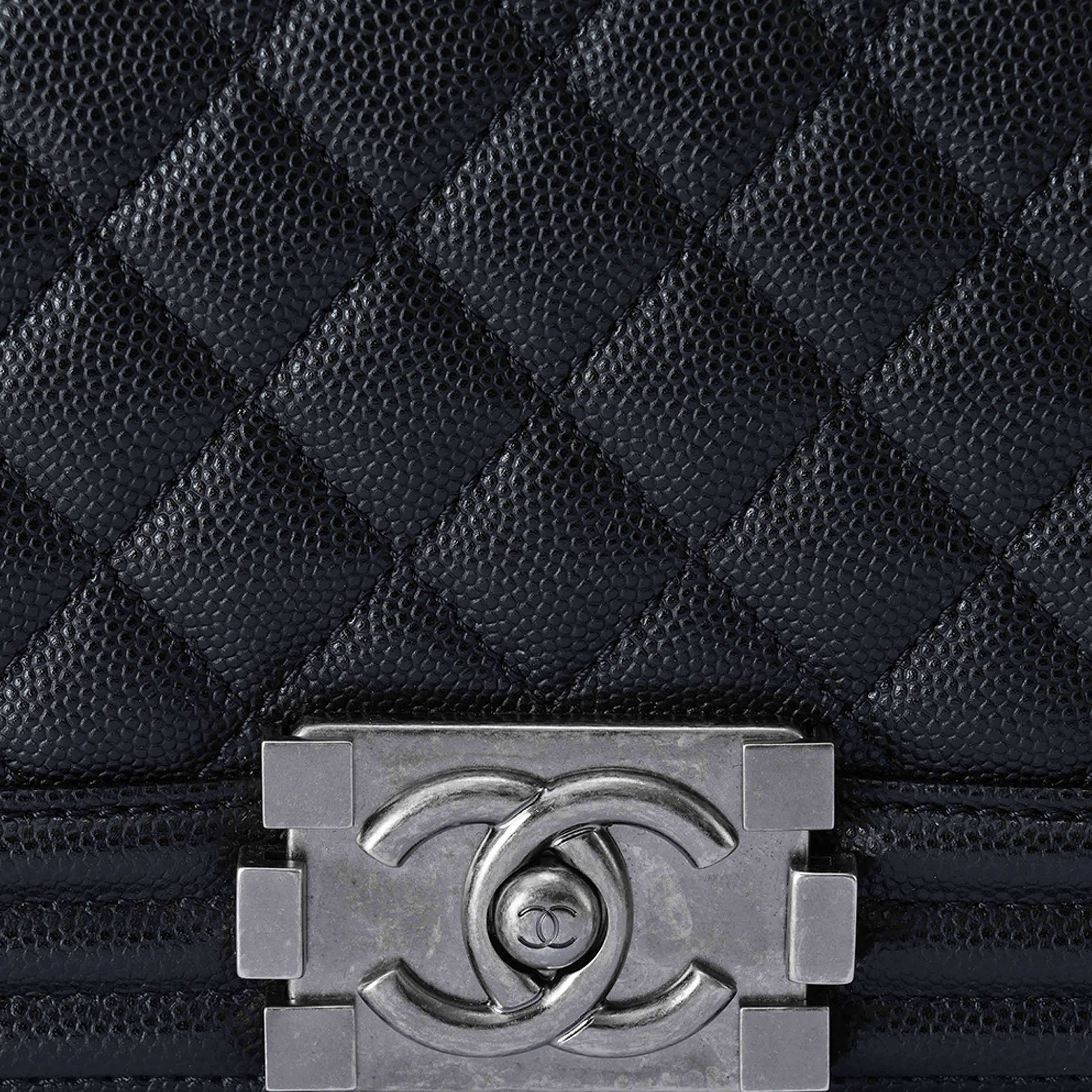 CHANEL(USED)샤넬 캐비어 보이샤넬 미듐 플랩백