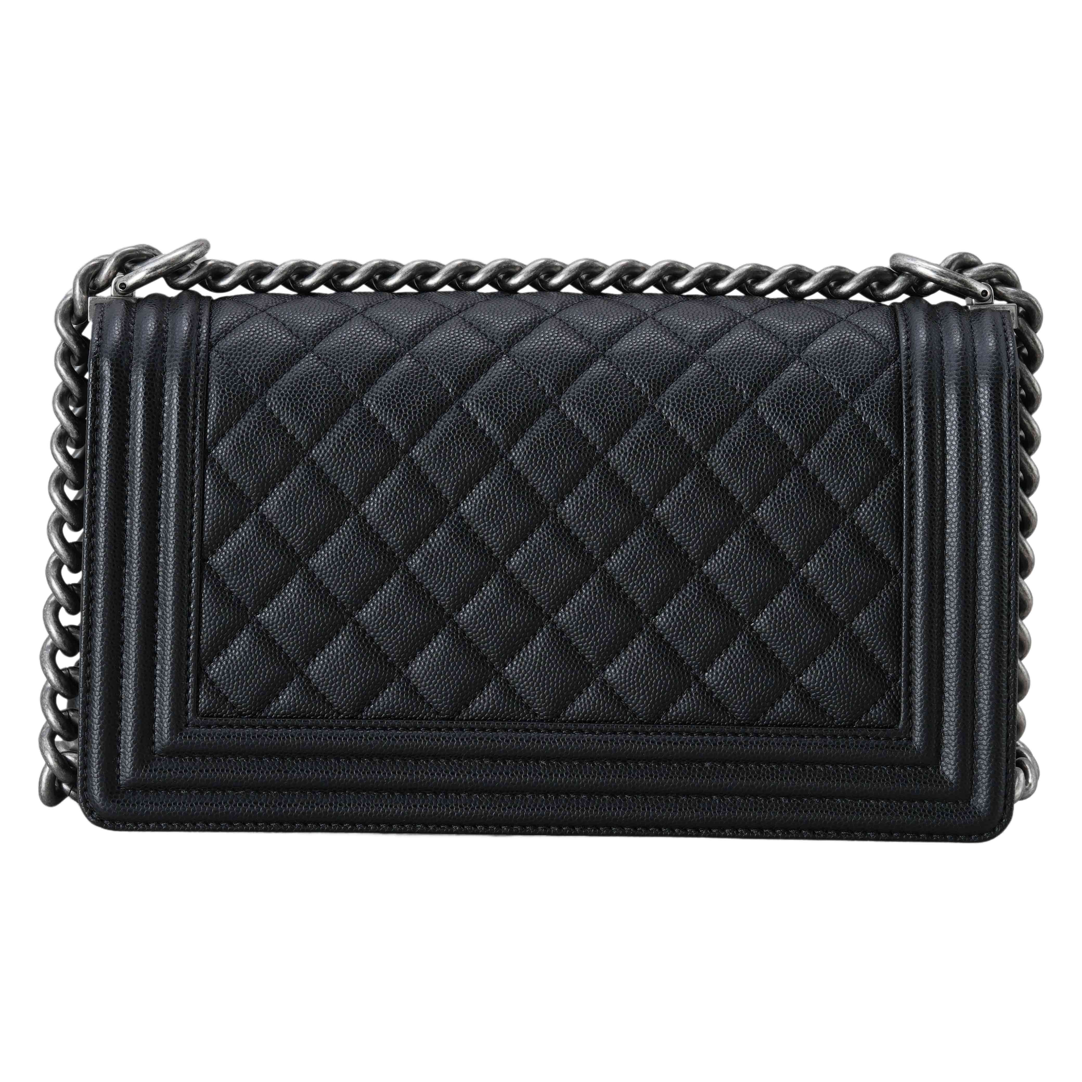 CHANEL(USED)샤넬 캐비어 보이샤넬 미듐 플랩백