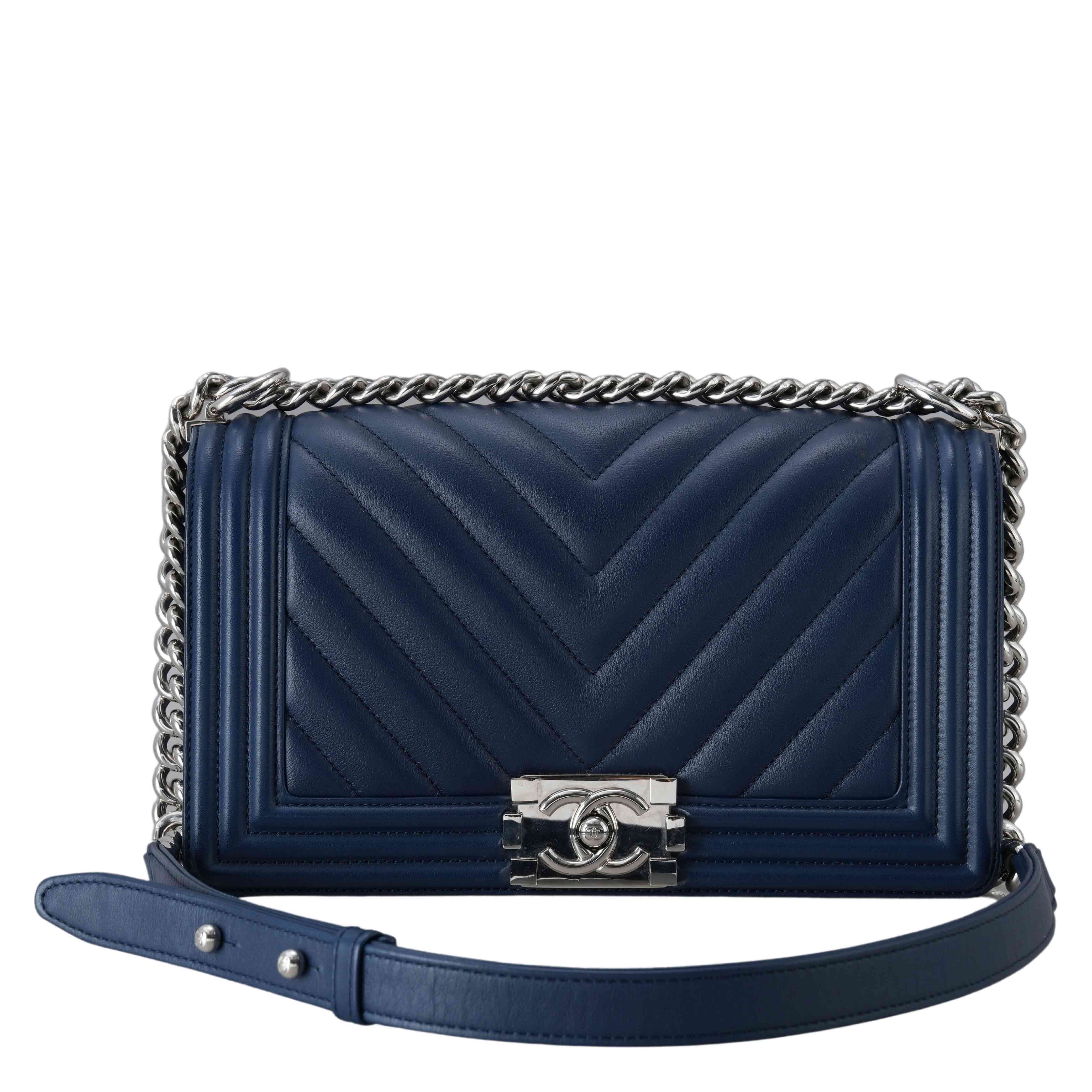 CHANEL(USED)샤넬 보이샤넬 카프스킨 쉐브론 미듐