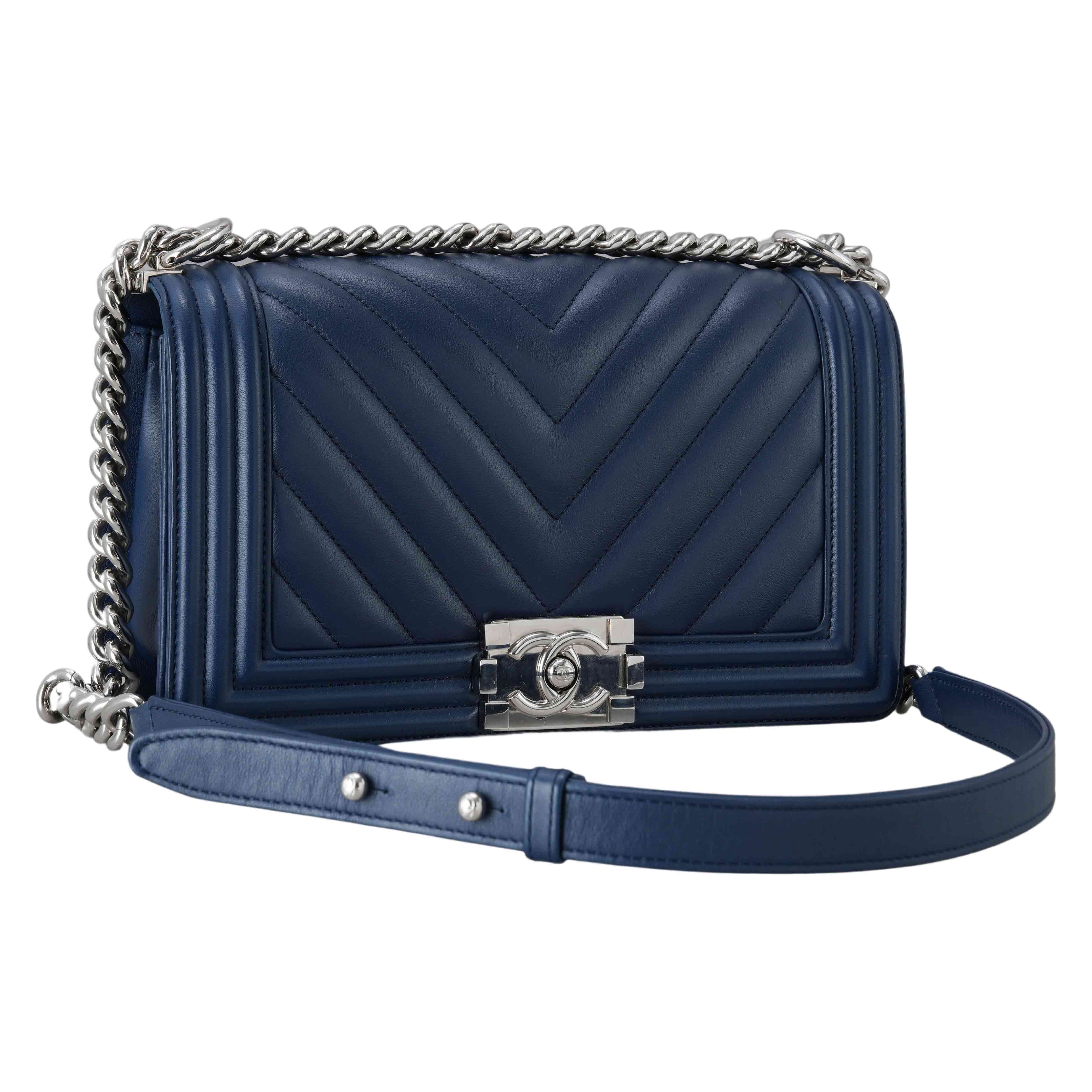 CHANEL(USED)샤넬 보이샤넬 카프스킨 쉐브론 미듐