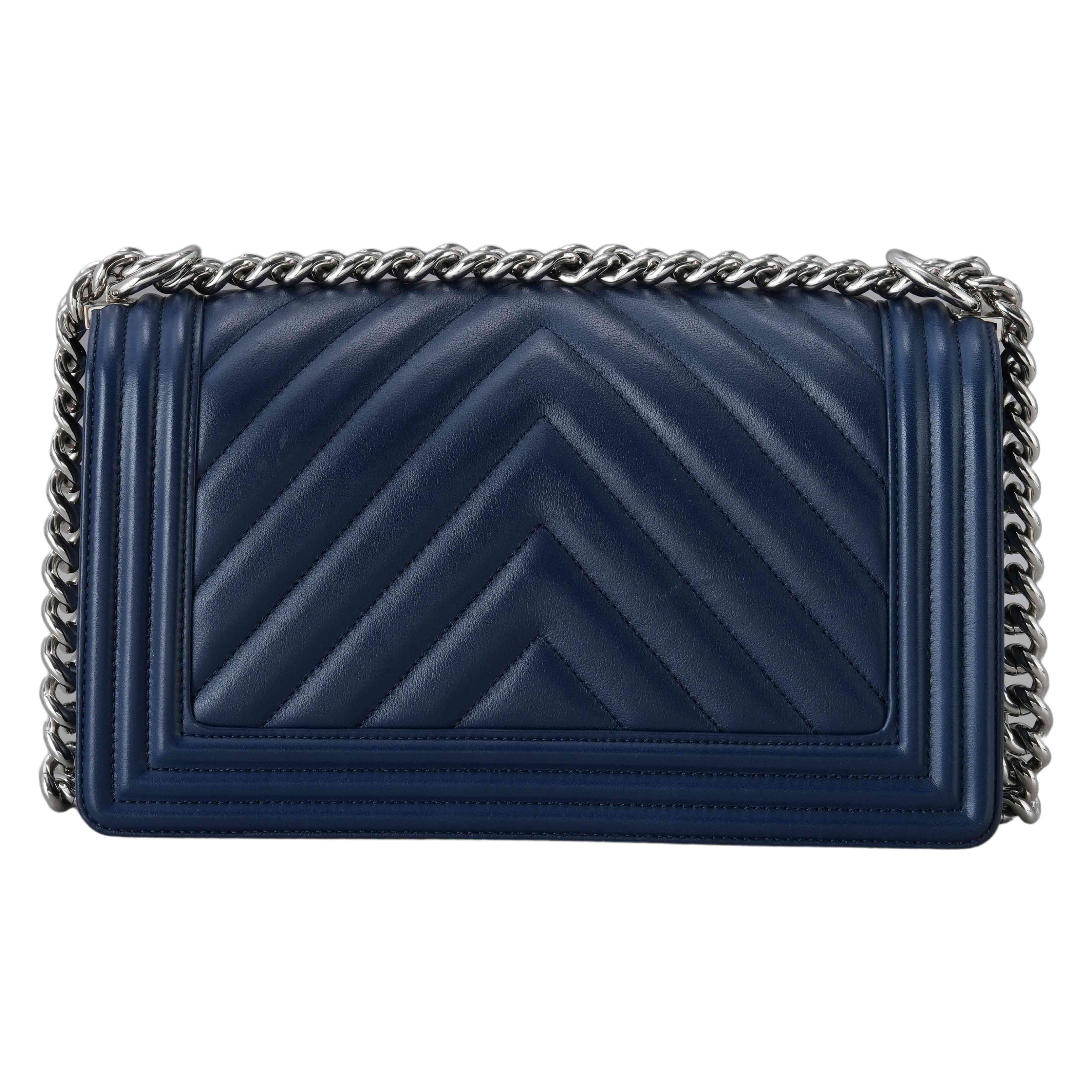 CHANEL(USED)샤넬 보이샤넬 카프스킨 쉐브론 미듐