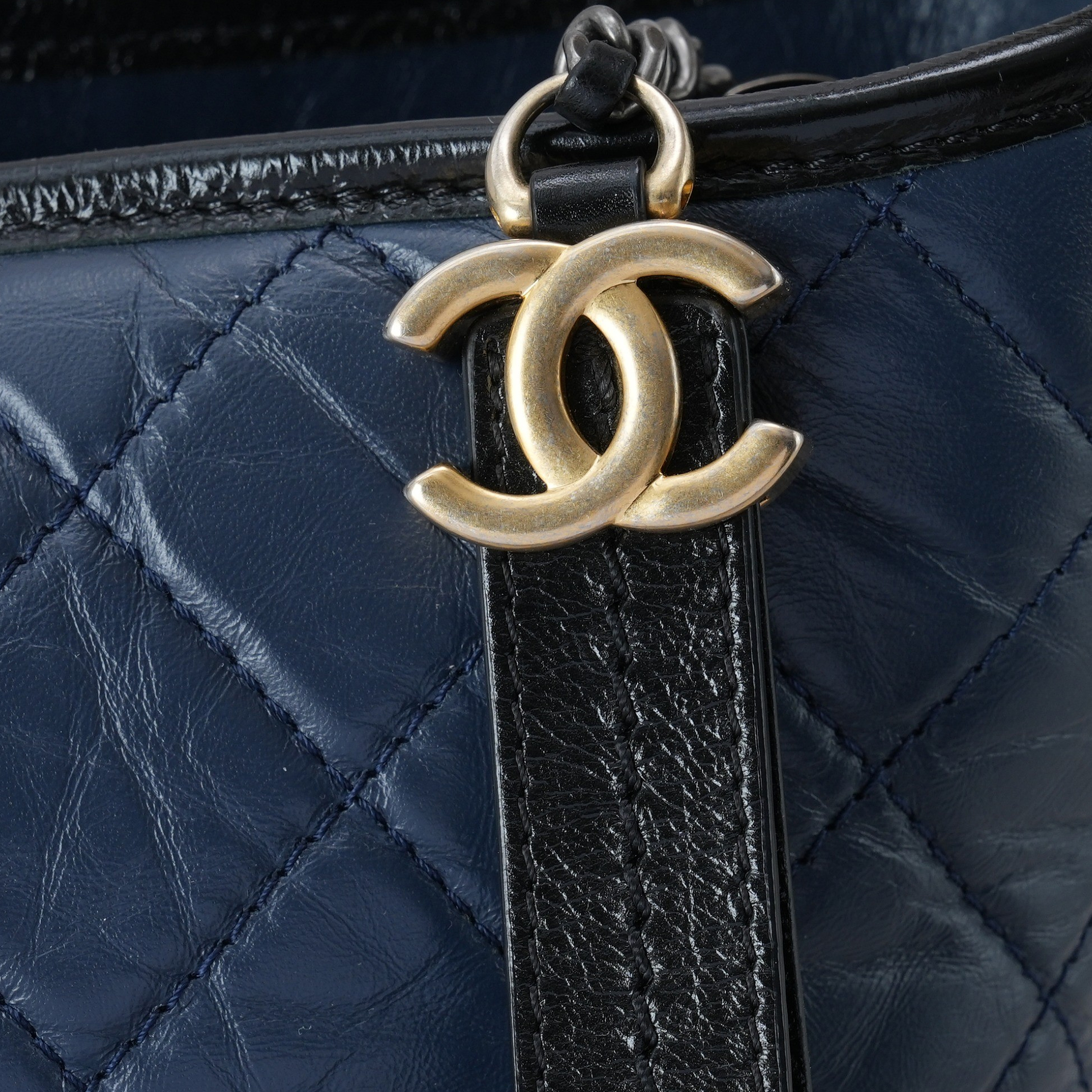 CHANEL(USED)샤넬 가브리엘 호보 미듐