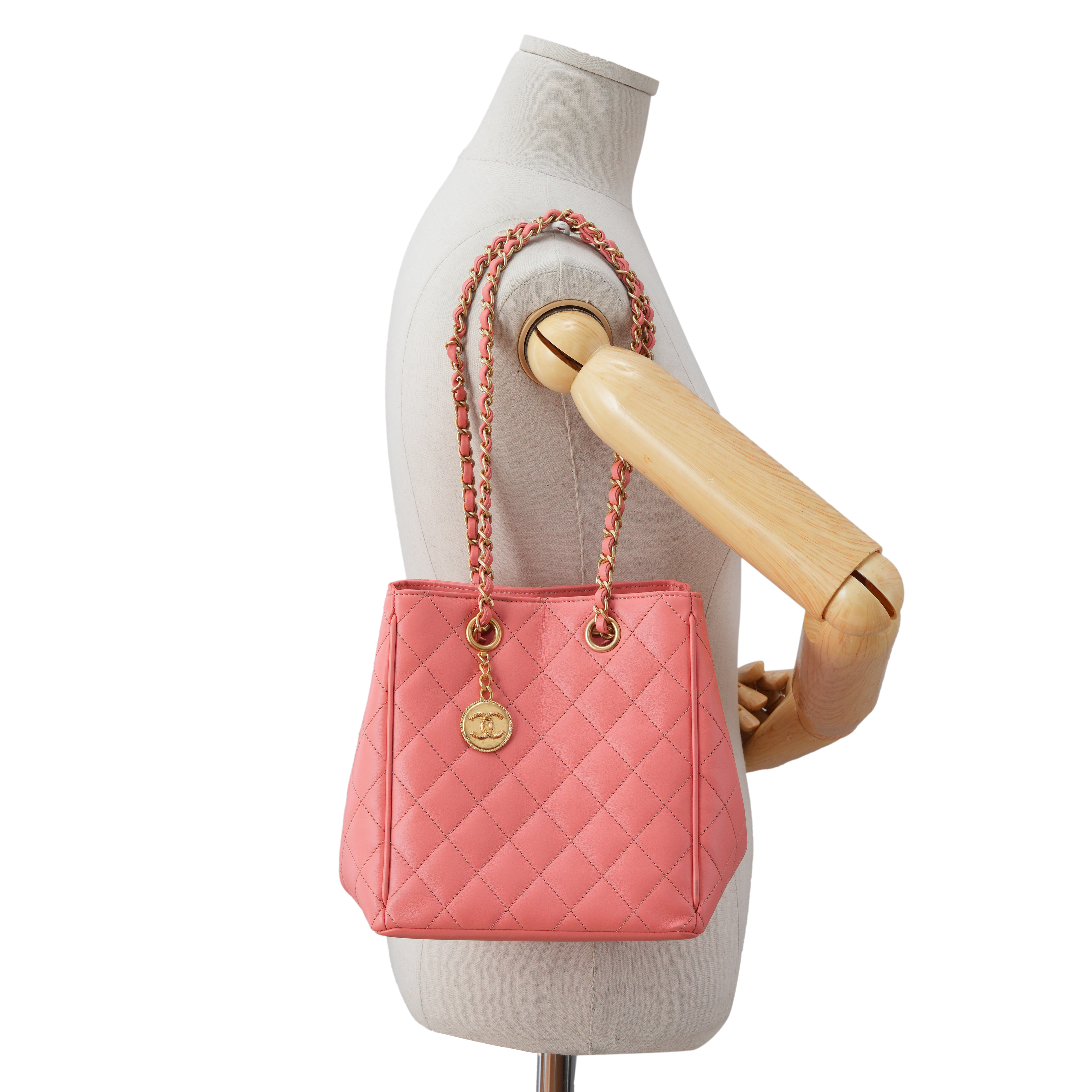 CHANEL(USED)샤넬 AS1844 시즌 드로스트링 버킷백