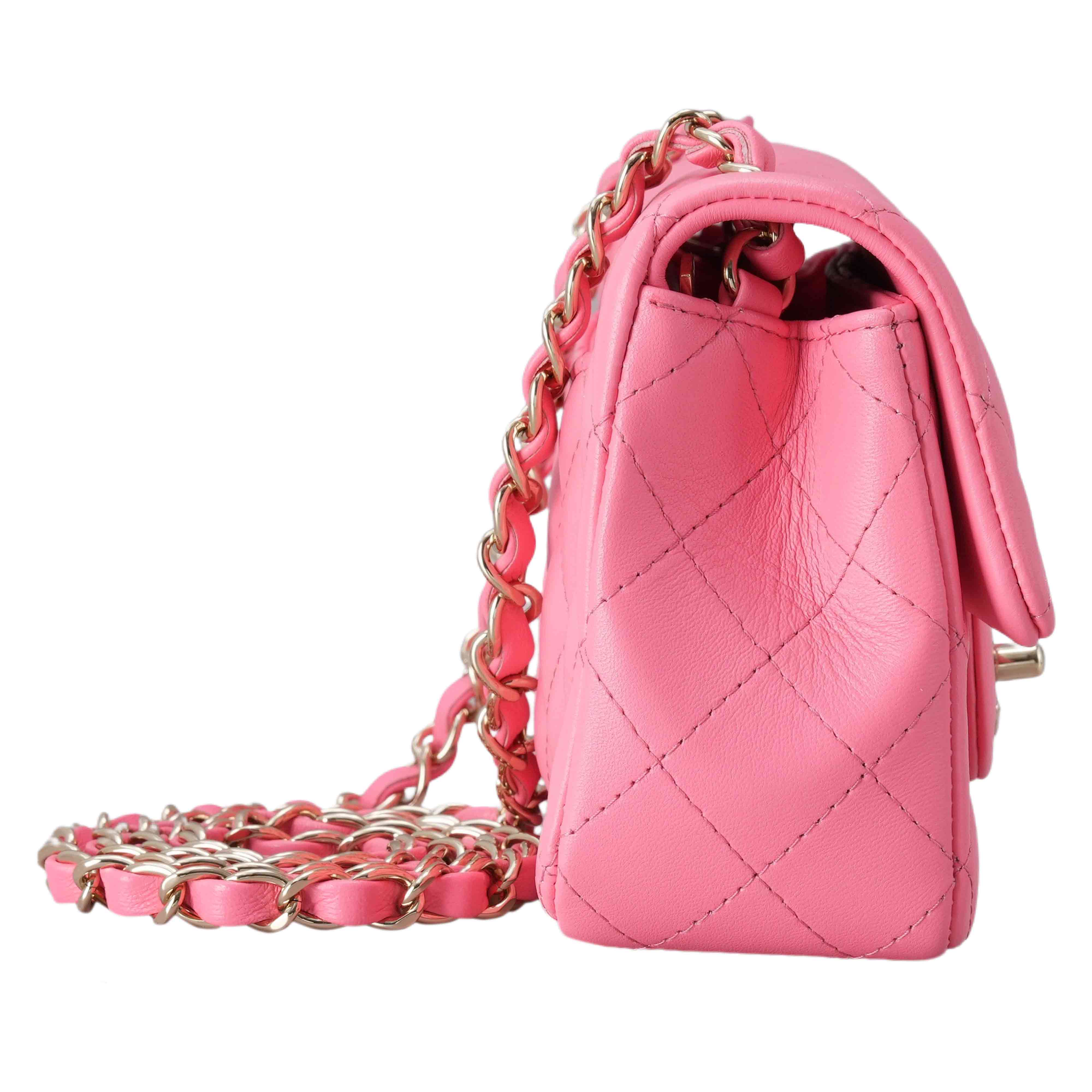 CHANEL(USED)샤넬 클래식 뉴미니 플랩백