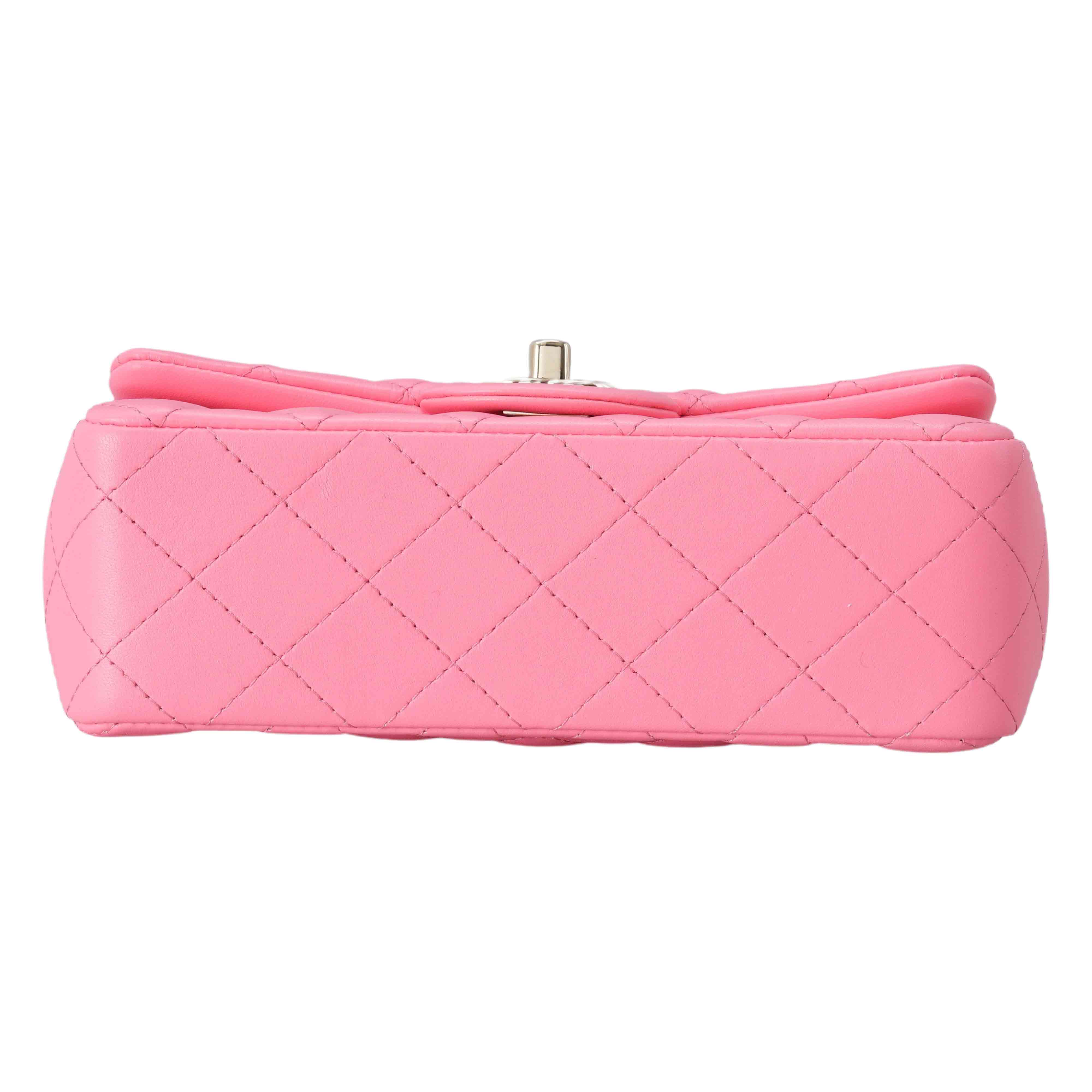 CHANEL(USED)샤넬 클래식 뉴미니 플랩백