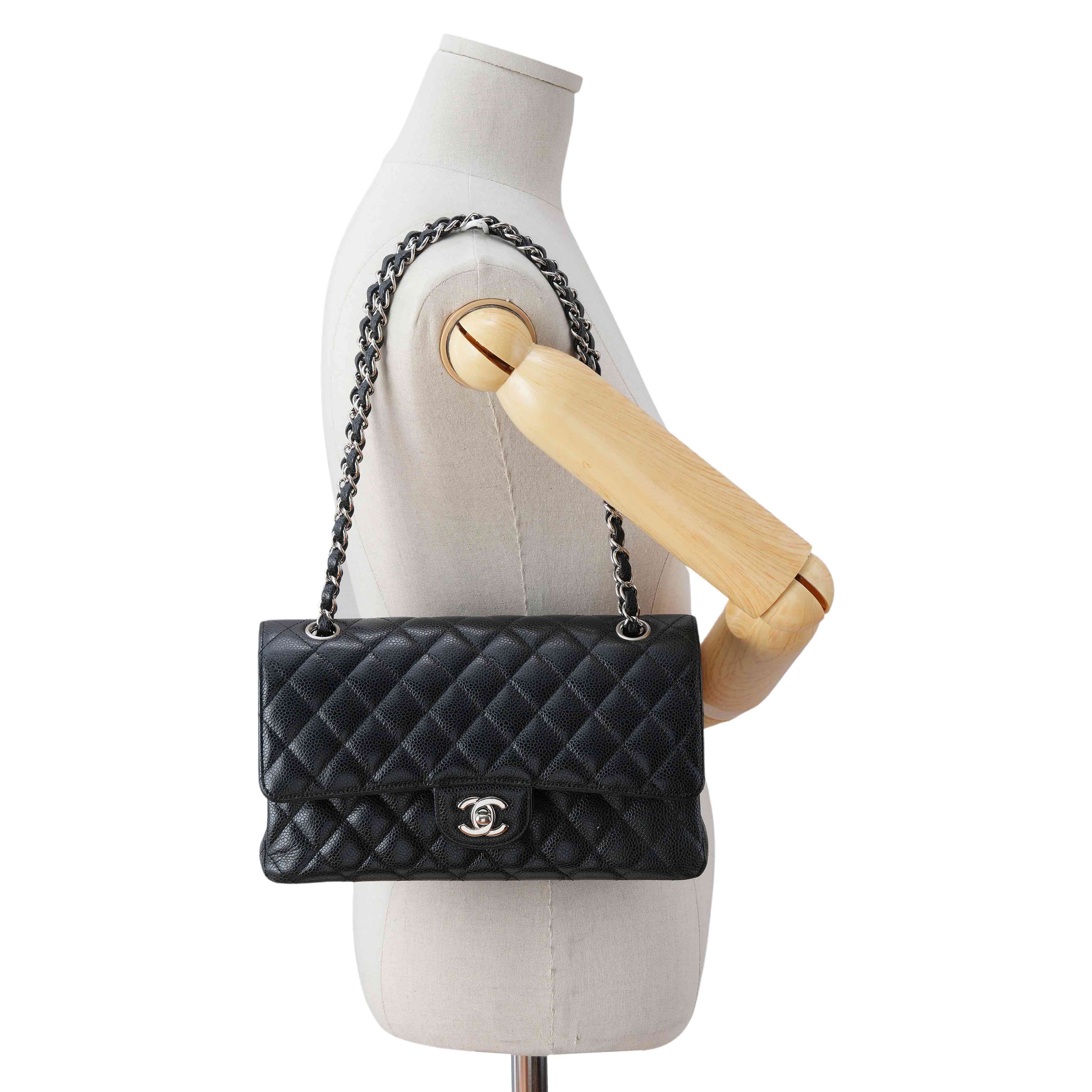 CHANEL(USED)샤넬 캐비어 클래식 미듐 플랩백