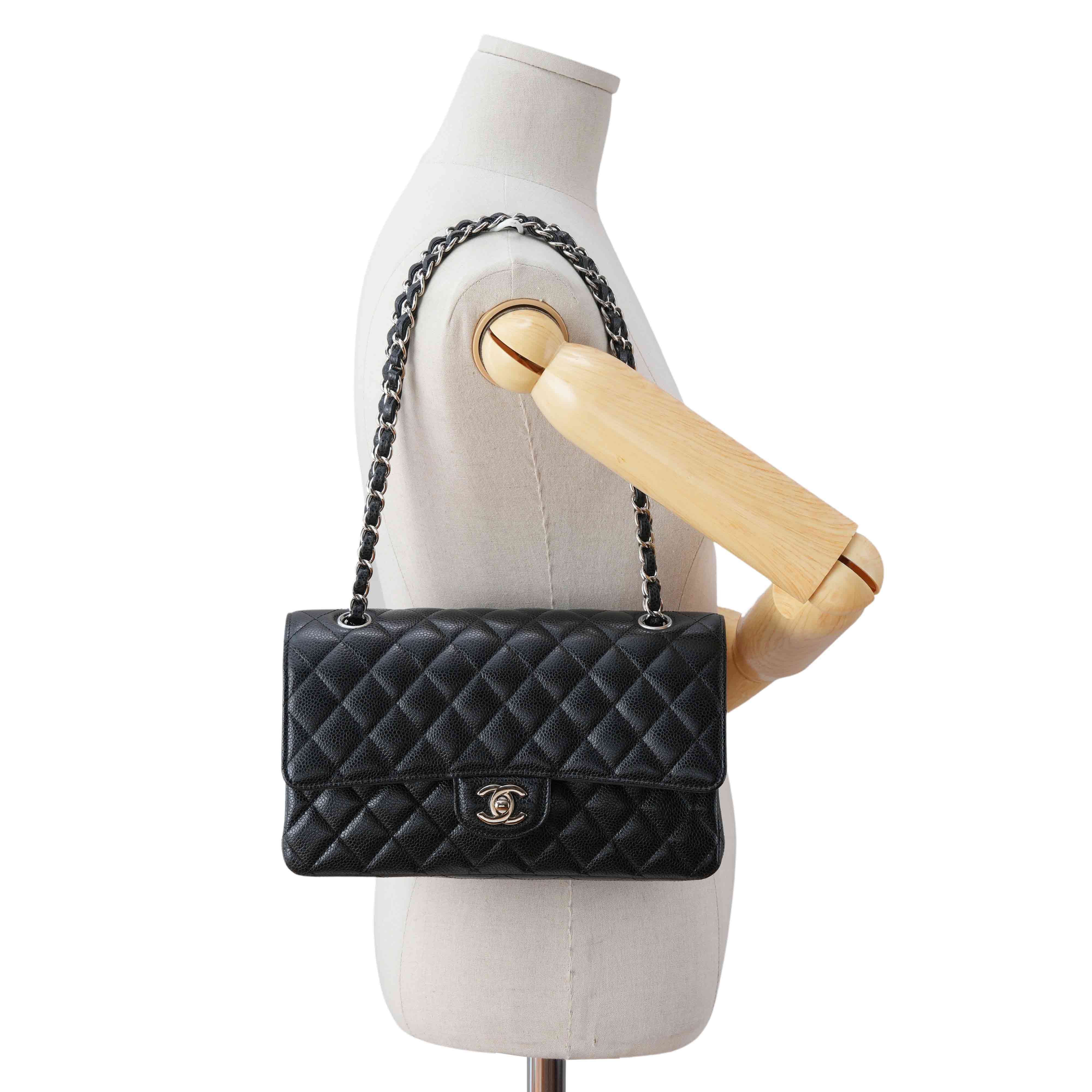 CHANEL(USED)샤넬 캐비어 클래식 미듐 플랩백