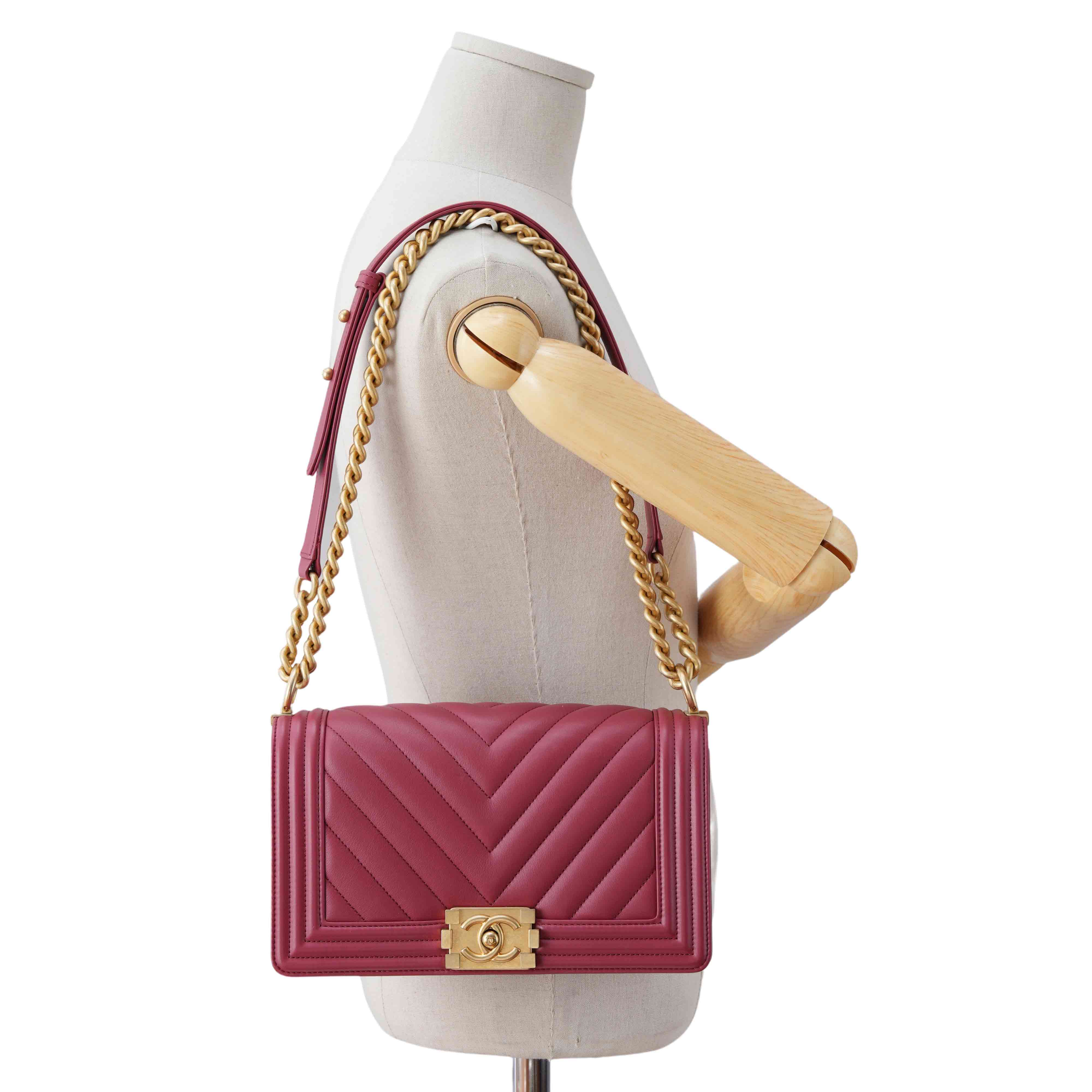 CHANEL(USED)샤넬 보이샤넬 쉐브론 미듐