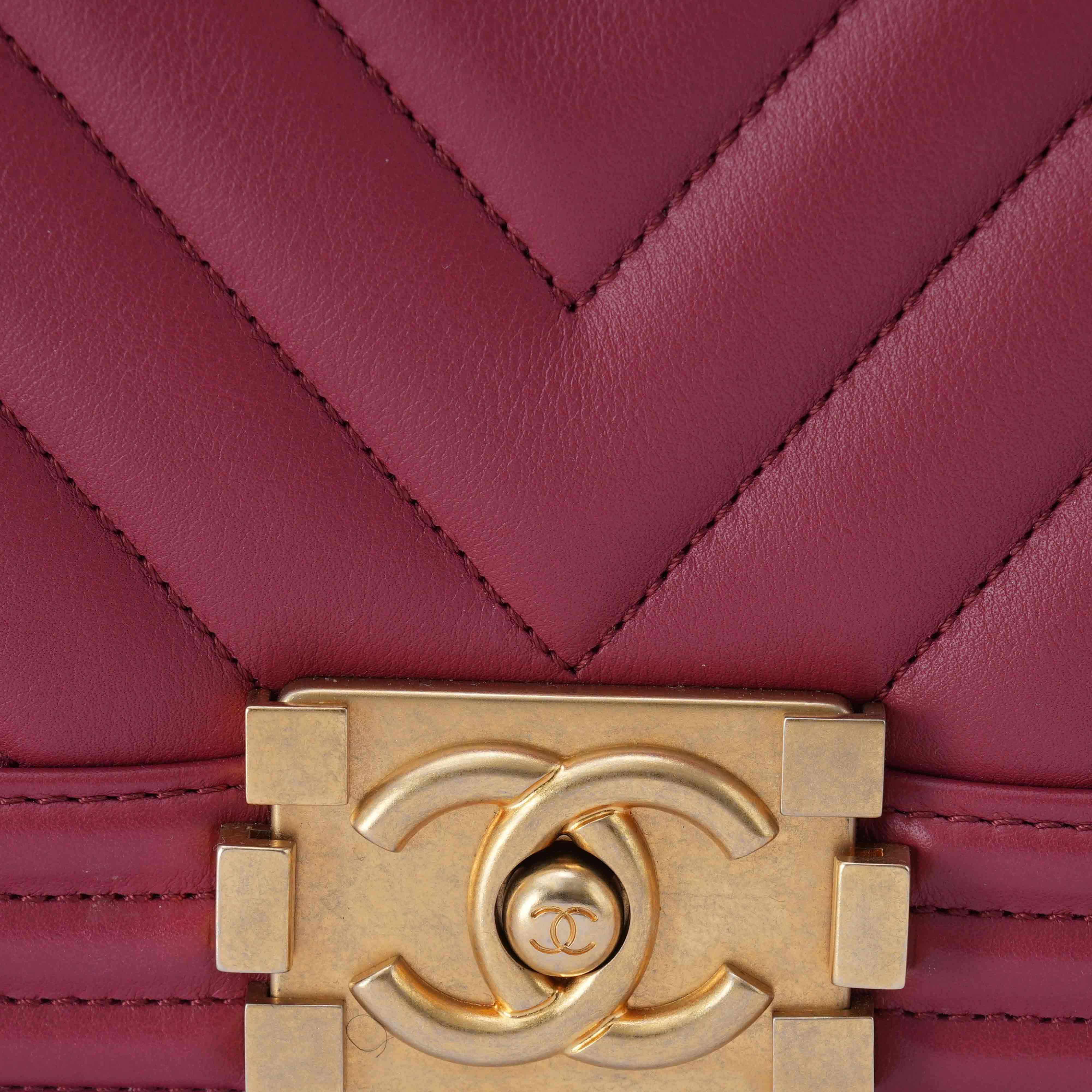 CHANEL(USED)샤넬 보이샤넬 쉐브론 미듐