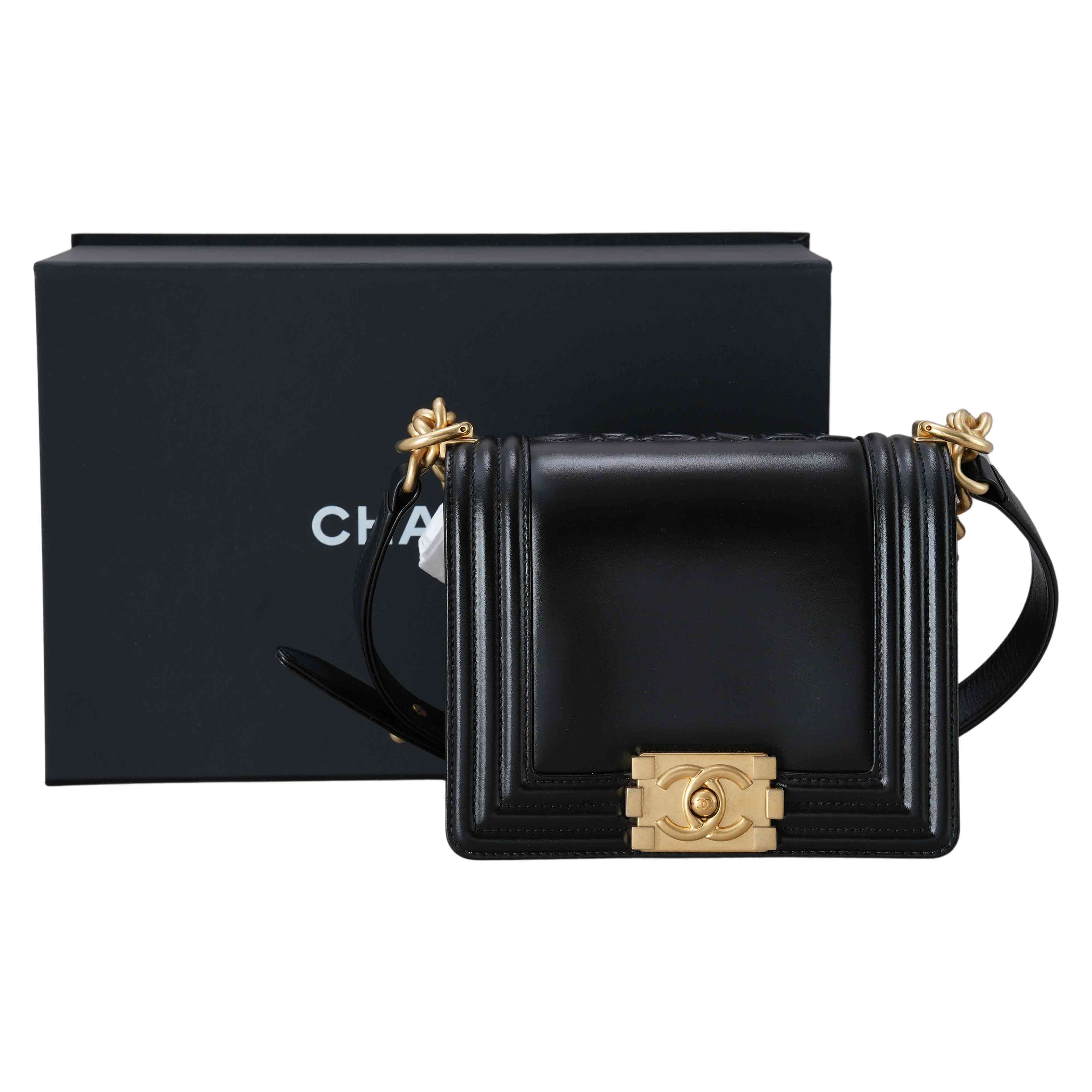 CHANEL(USED)샤넬 AS3018 미니 보이 숄더백