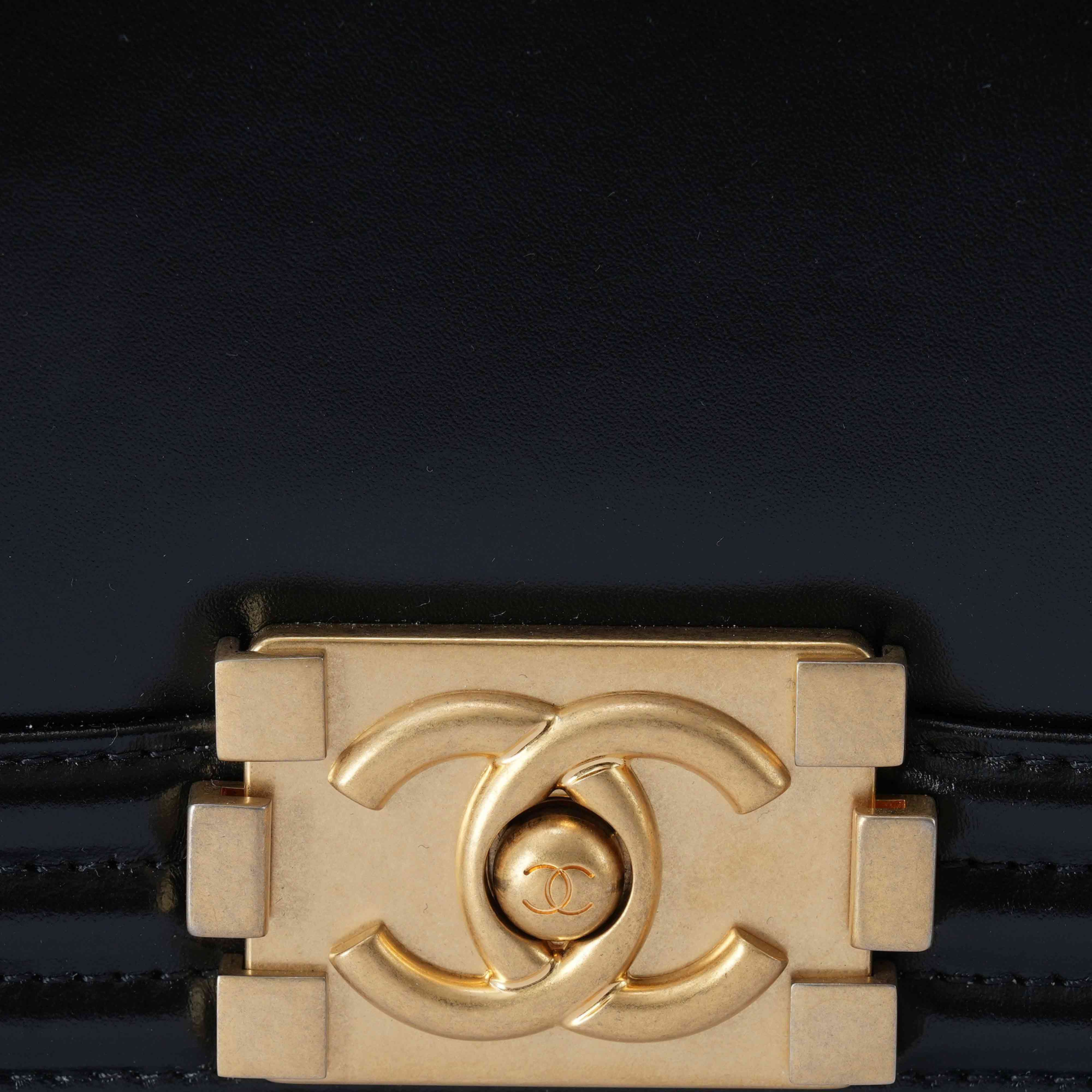 CHANEL(USED)샤넬 AS3018 미니 보이 숄더백