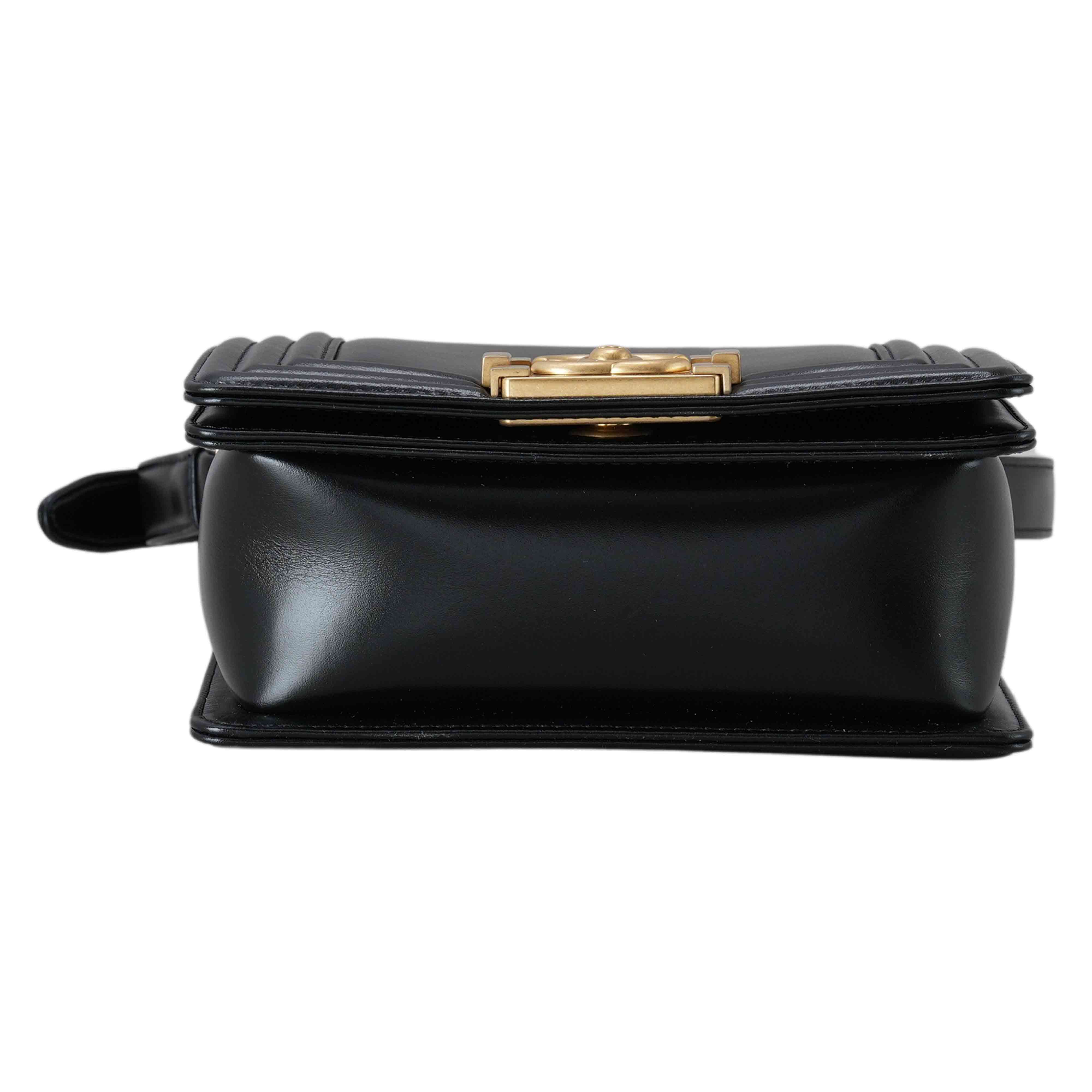 CHANEL(USED)샤넬 AS3018 미니 보이 숄더백