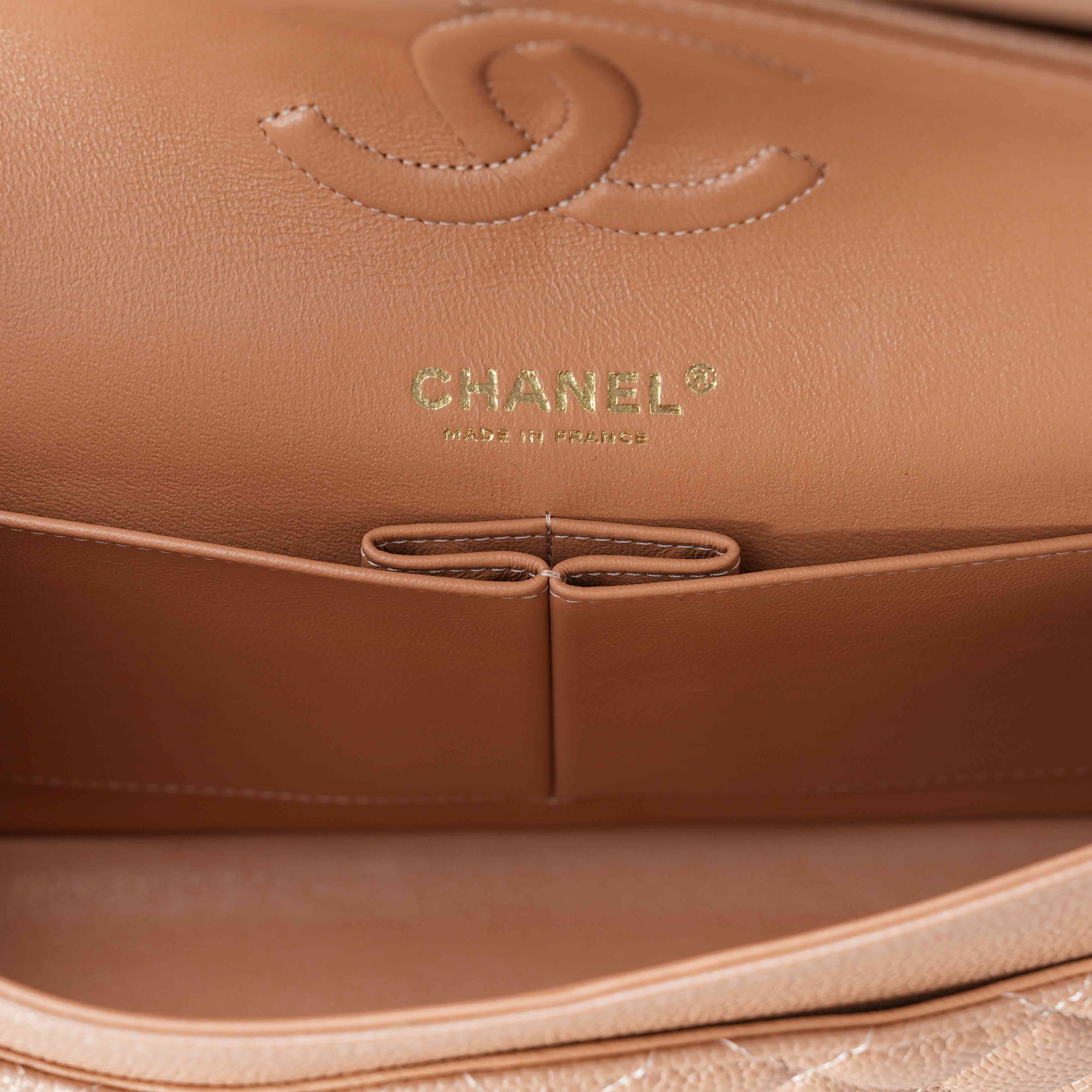 CHANEL(USED)샤넬 캐비어 클래식 미듐 플랩백