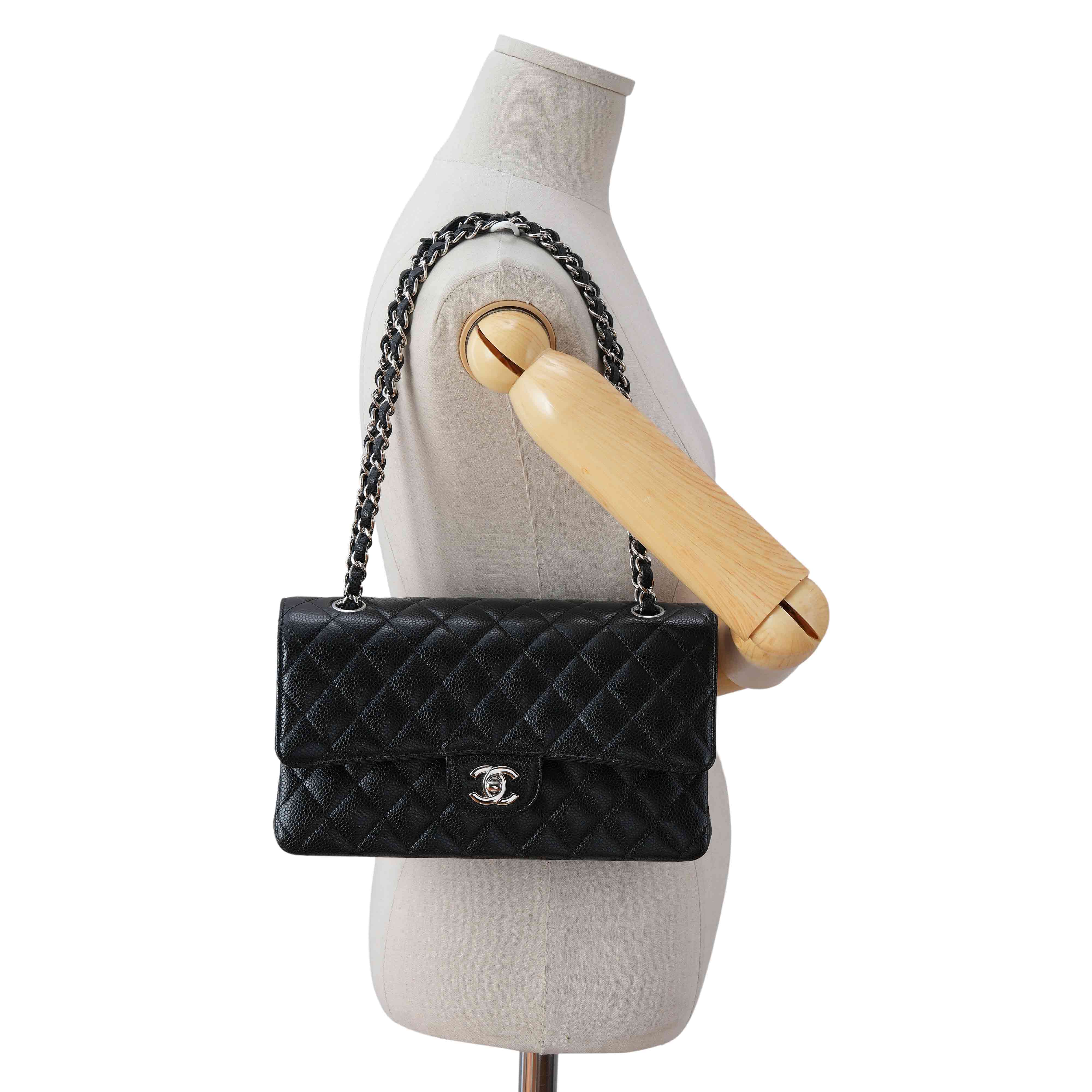 CHANEL(USED)샤넬 캐비어 클래식 미듐 플랩백