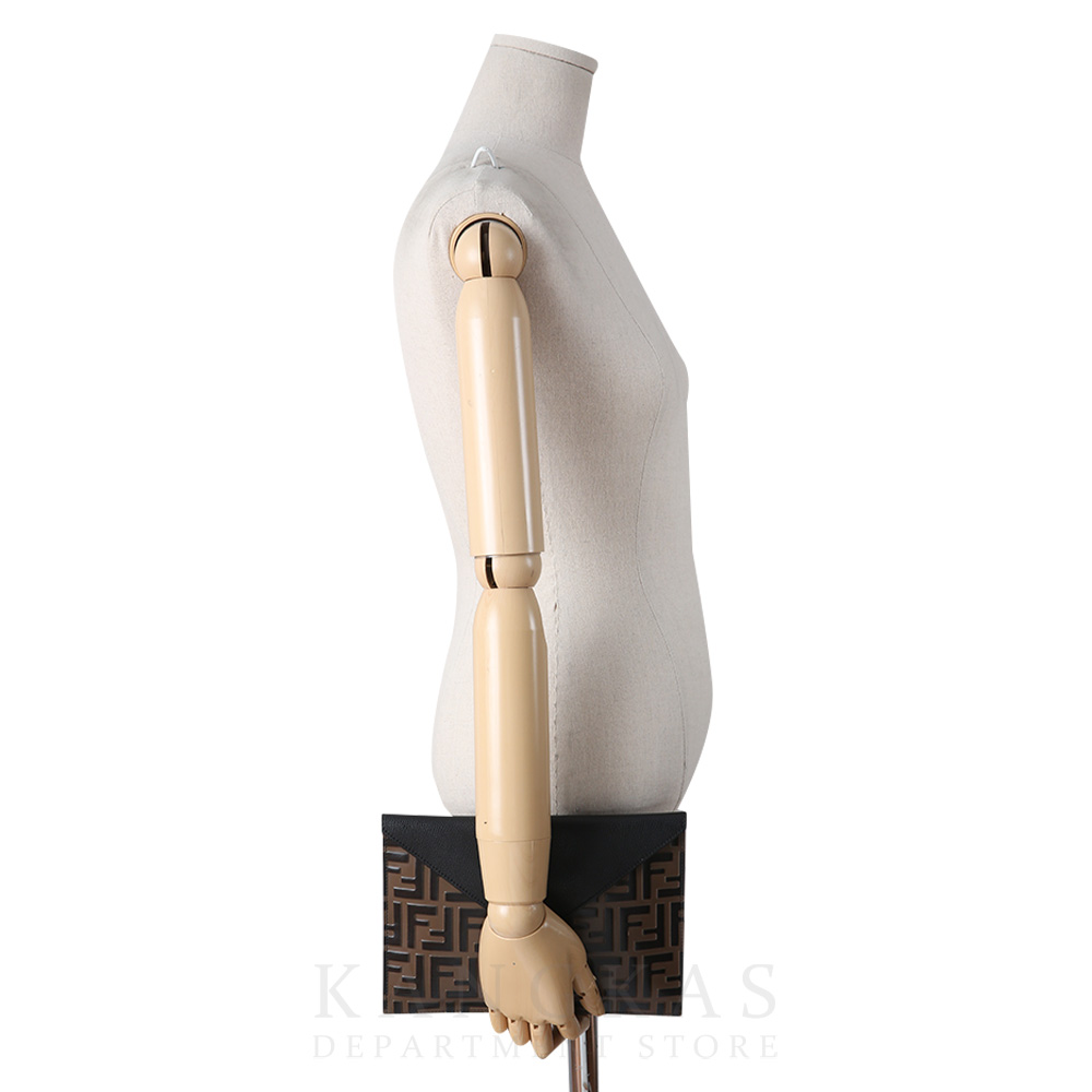 FENDI(USED)펜디 주카 레더 플랩 클러치