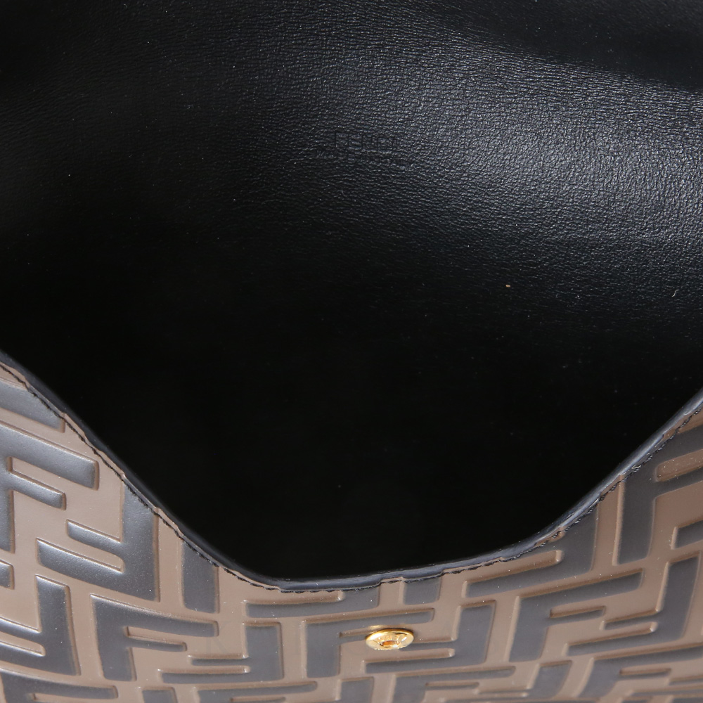 FENDI(USED)펜디 주카 레더 플랩 클러치