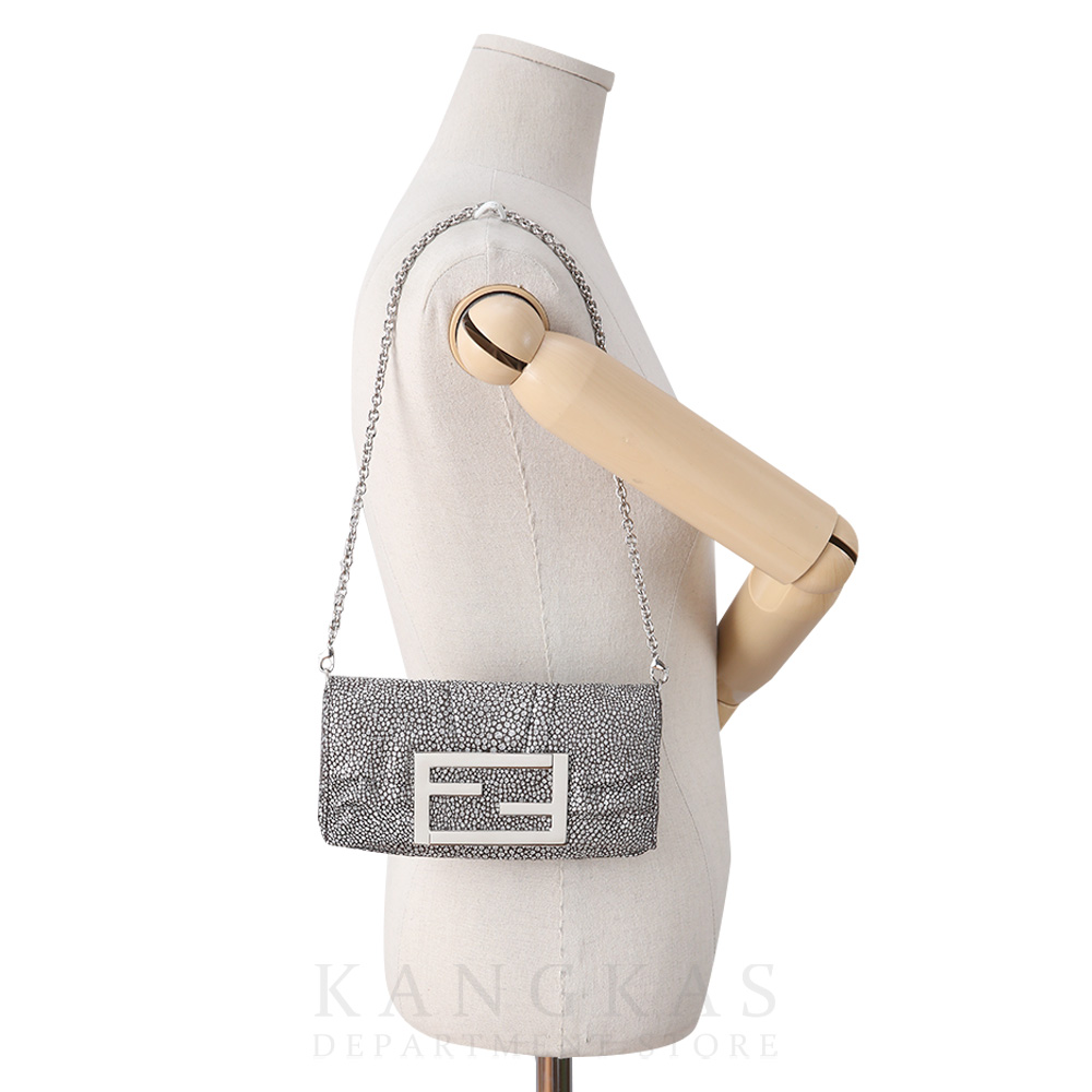 FENDI(USED)펜디 로고 체인백